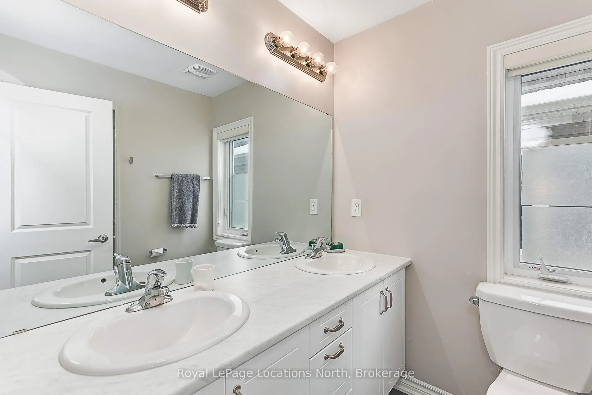 Photo 19 of 29 Gregory Avenue, Collingwood — HOMEH
