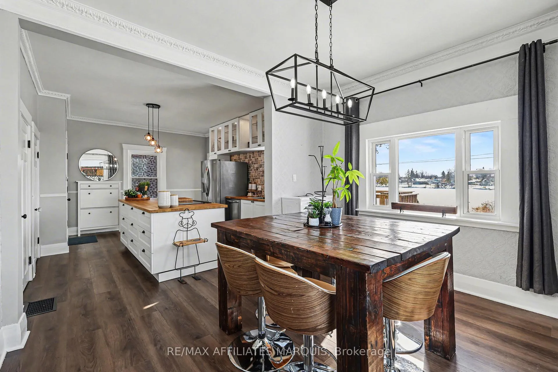 Photo 12 of 18 Queen Street, Smiths Falls — HOMEH