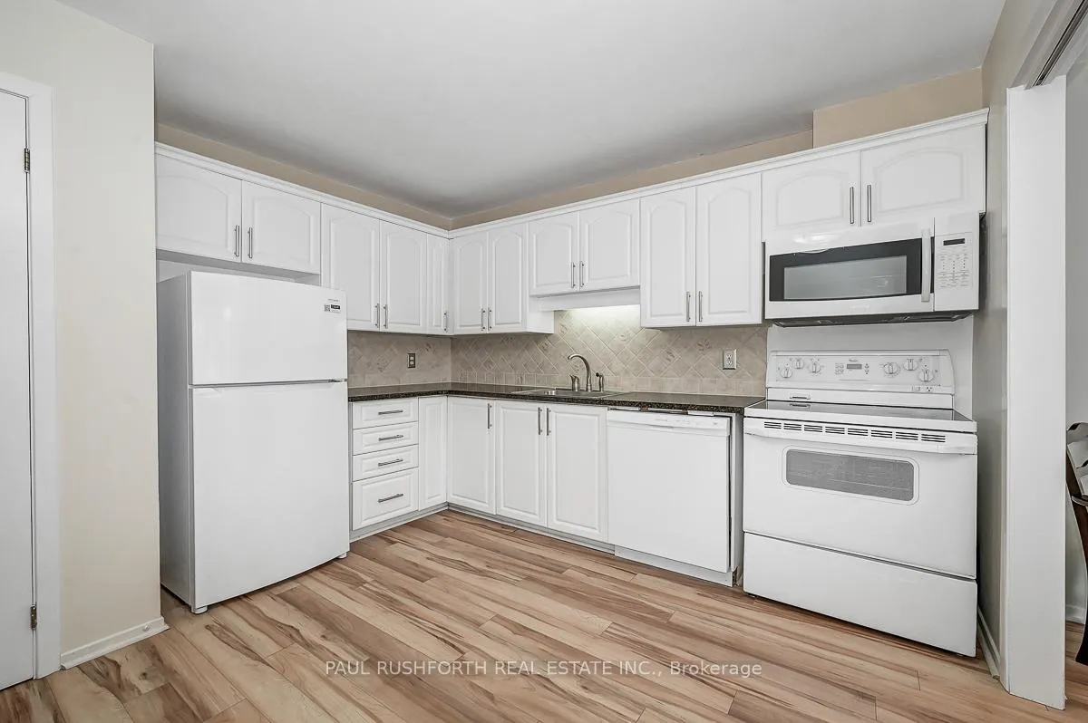 Photo 17 of Unit B, 8 Stonehill Court, Ottawa, Kanata - Bridlewood — HOMEH