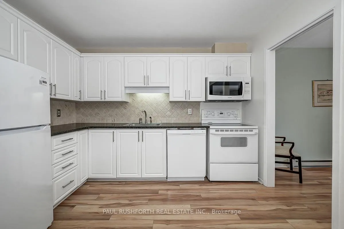 Photo 20 of Unit B, 8 Stonehill Court, Ottawa, Kanata - Bridlewood — HOMEH