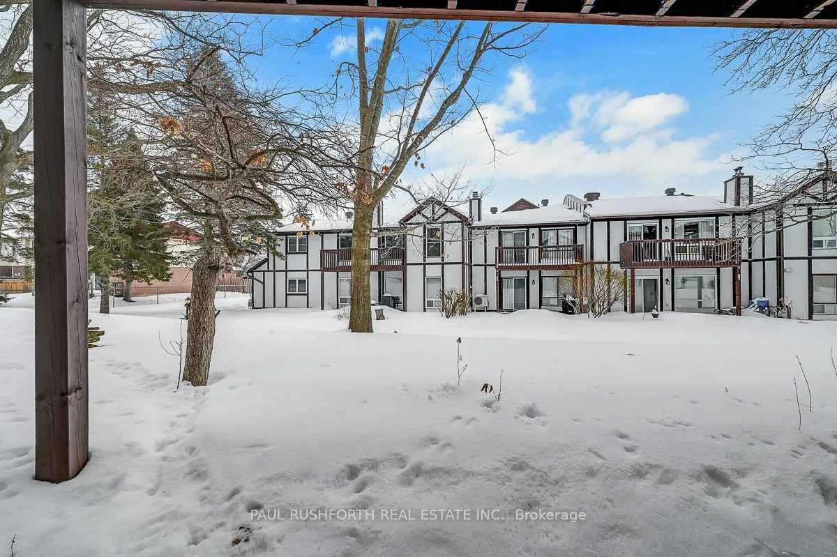Photo 34 of Unit B, 8 Stonehill Court, Ottawa, Kanata - Bridlewood — HOMEH