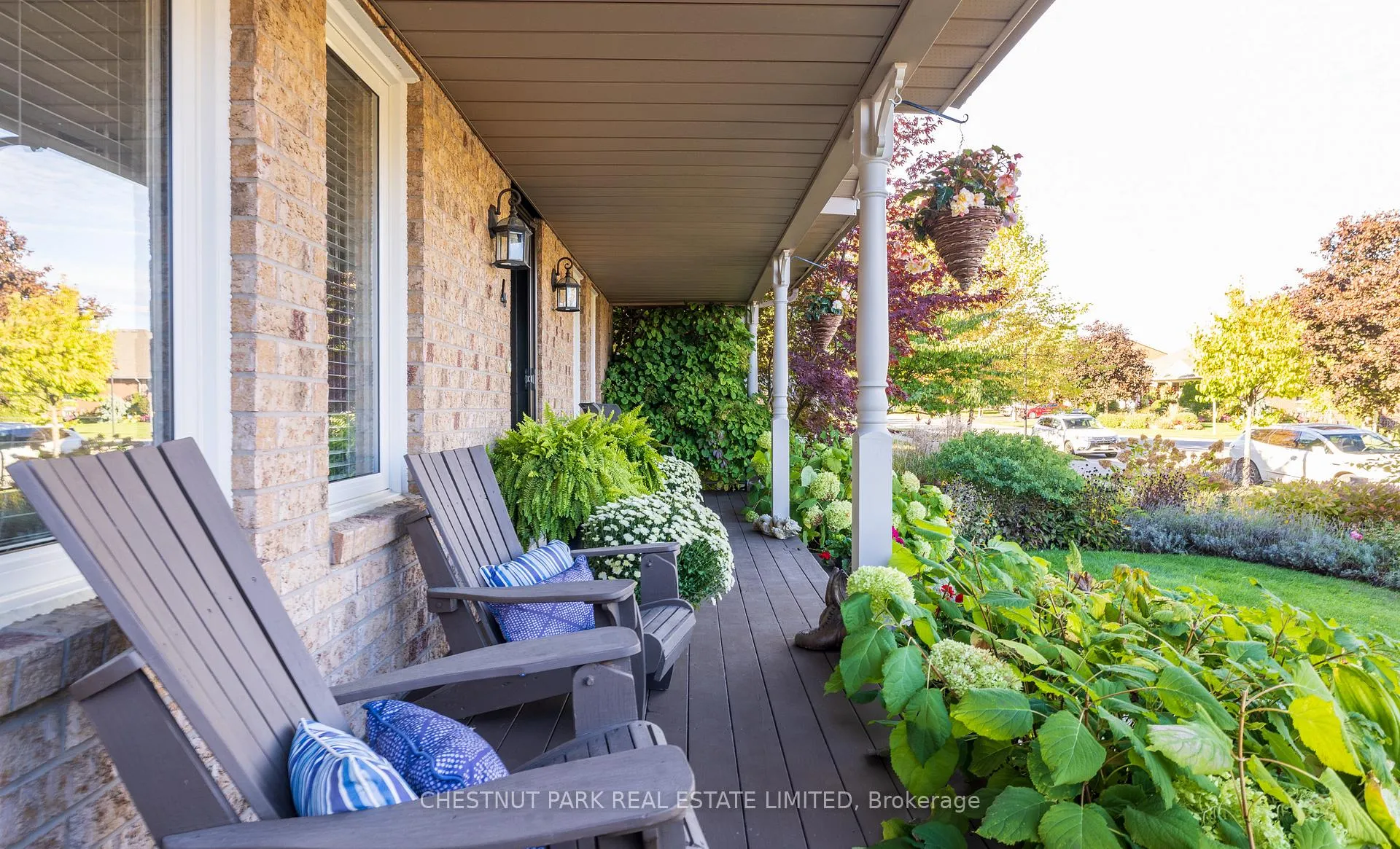 Photo 2 of 4 Galloway Crescent, Uxbridge — HOMEH