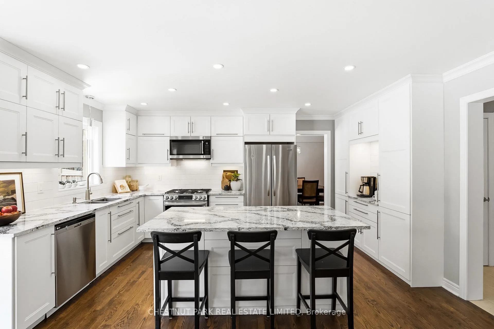Photo 10 of 4 Galloway Crescent, Uxbridge — HOMEH