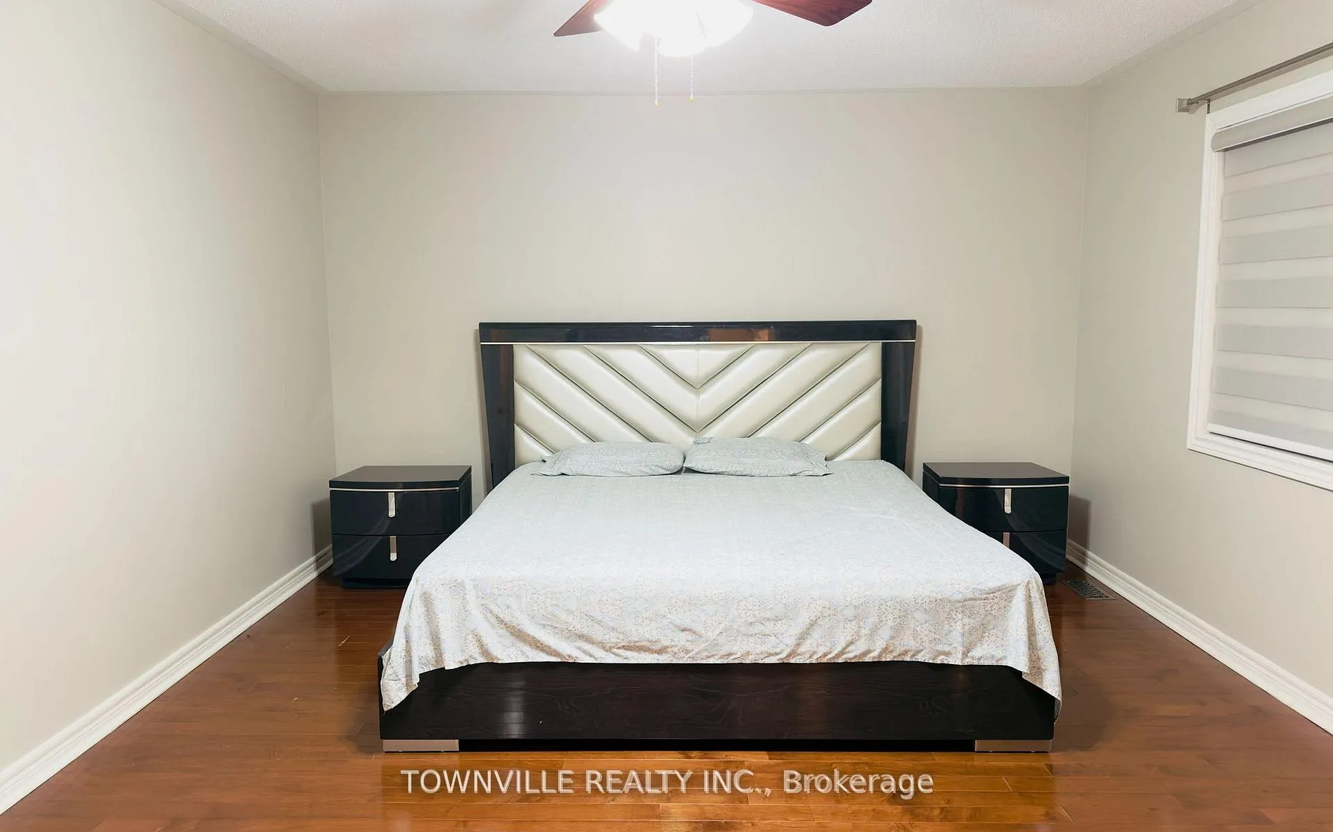 Photo 10 of 26 Messina Avenue, Brampton, Bram West — HOMEH