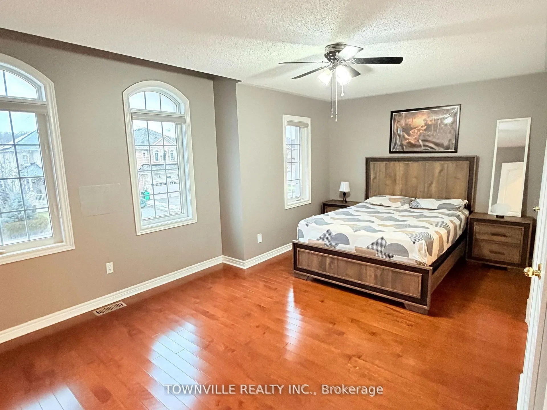 Photo 17 of 26 Messina Avenue, Brampton, Bram West — HOMEH