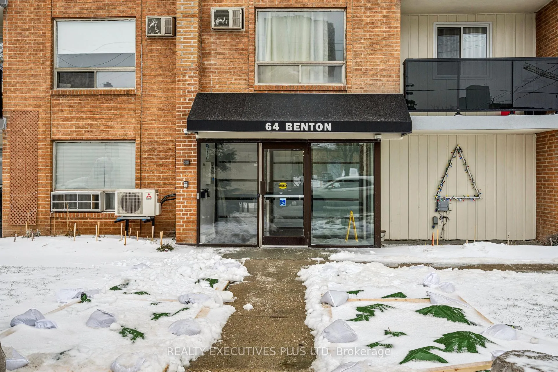 Photo 3 of Unit 303, 64 Benton Street, Kitchener — HOMEH