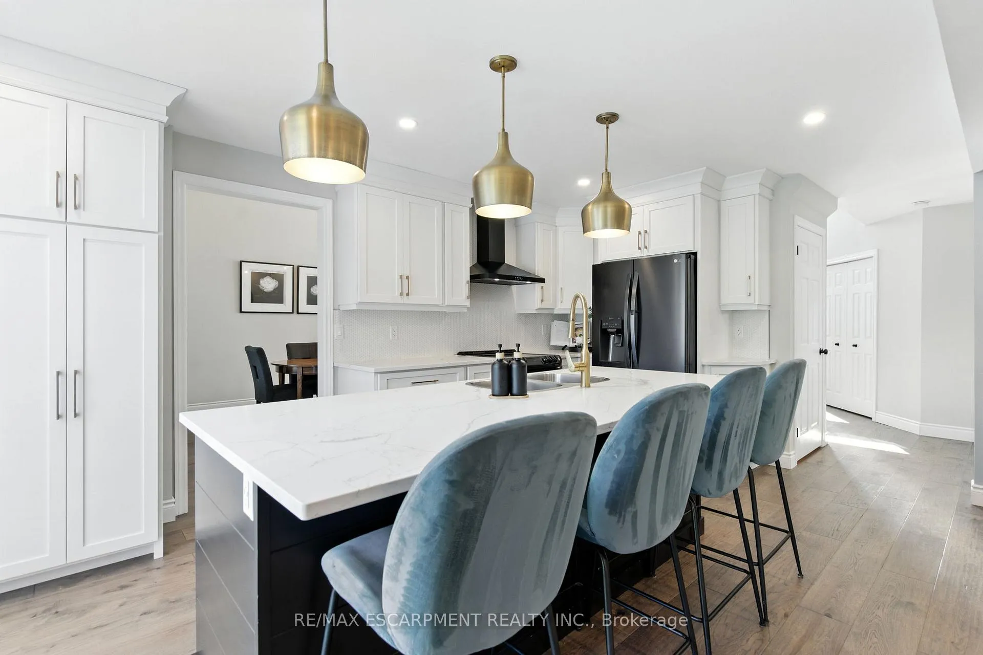 Photo 11 of 2 Caledonia Avenue, Haldimand — HOMEH