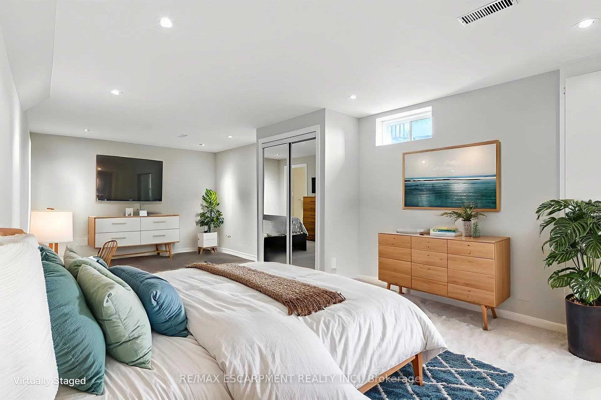 Photo 29 of 2 Caledonia Avenue, Haldimand — HOMEH