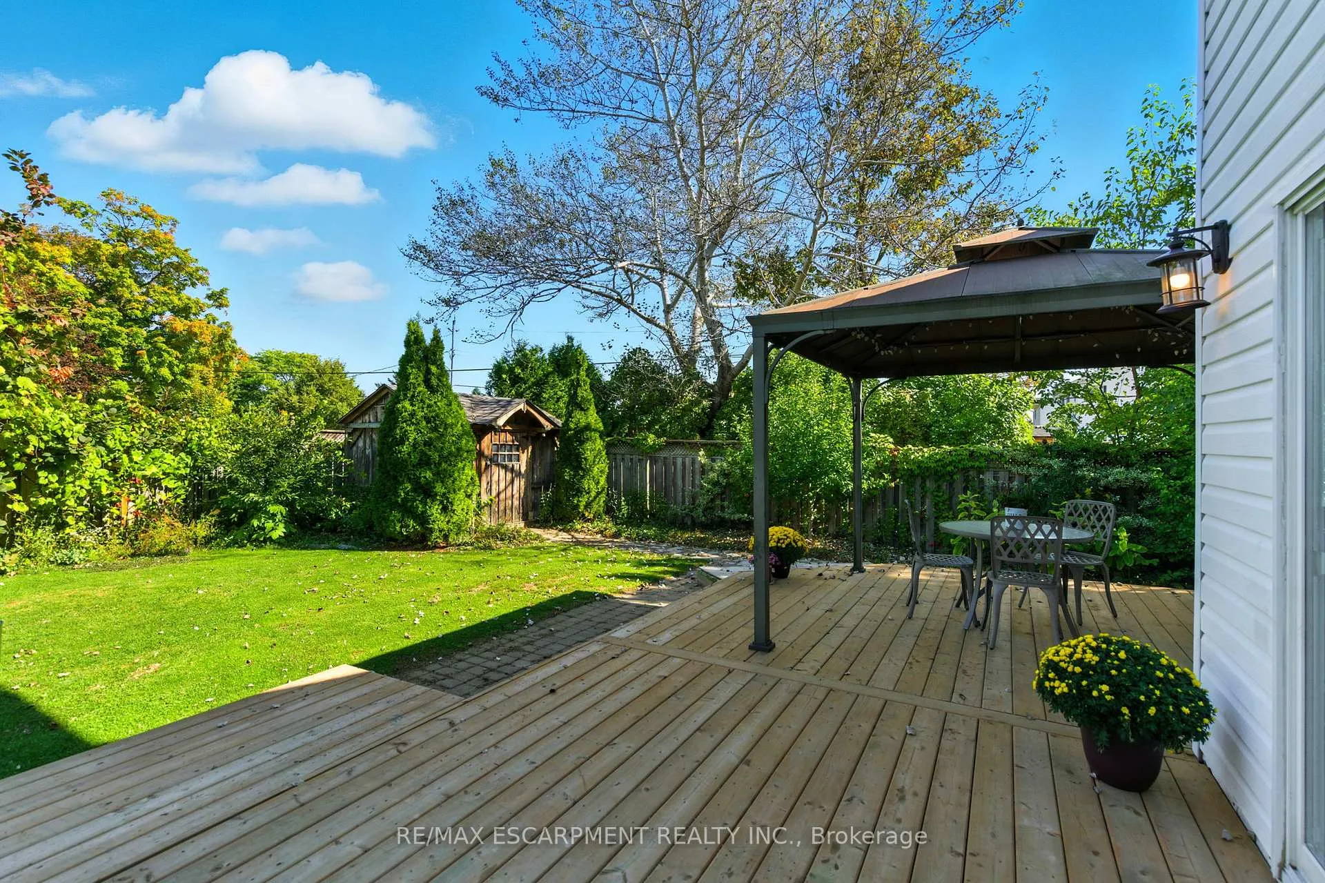 Photo 33 of 2 Caledonia Avenue, Haldimand — HOMEH