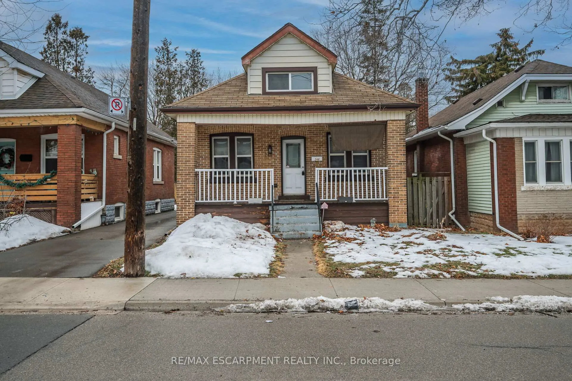 Photo 3 of 246 Ottawa Street S, Hamilton, Delta — HOMEH