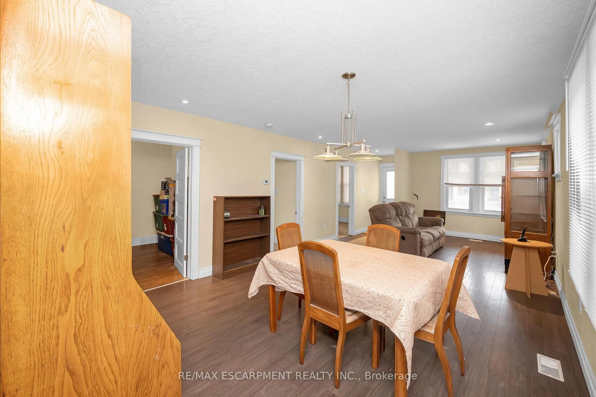 Photo 14 of 246 Ottawa Street S, Hamilton, Delta — HOMEH