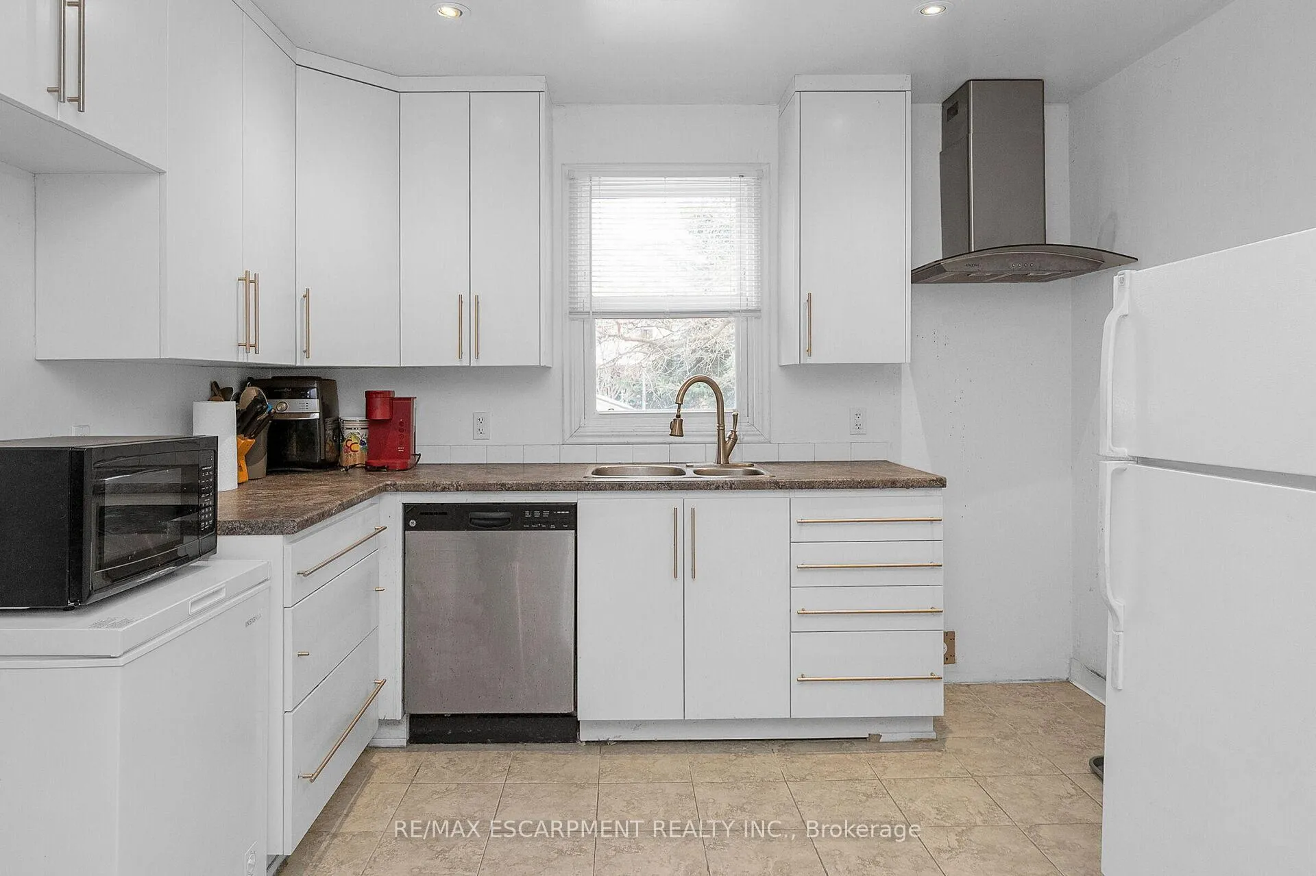 Photo 20 of 246 Ottawa Street S, Hamilton, Delta — HOMEH