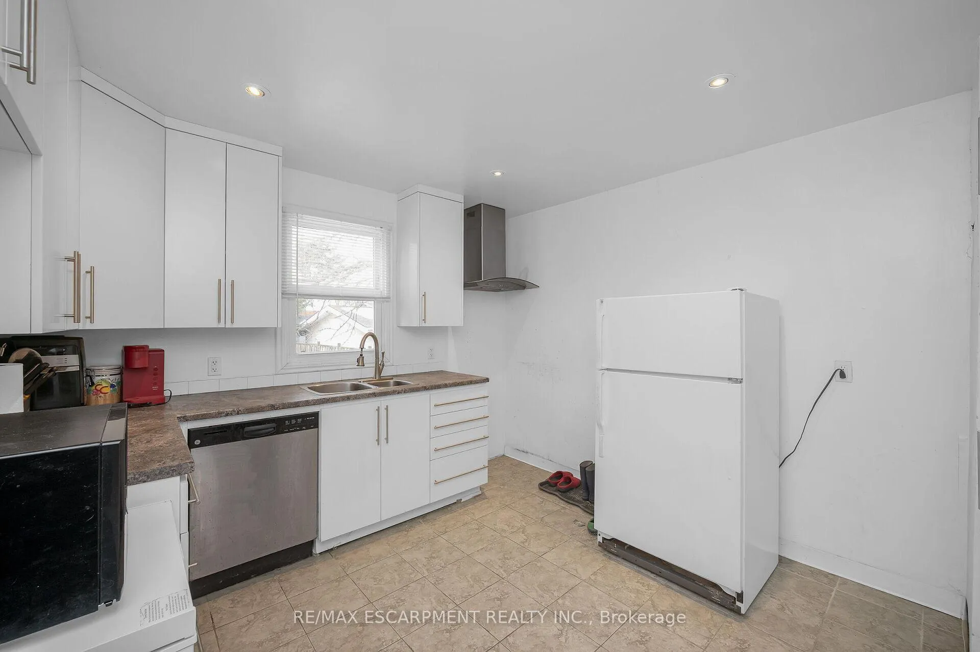 Photo 21 of 246 Ottawa Street S, Hamilton, Delta — HOMEH