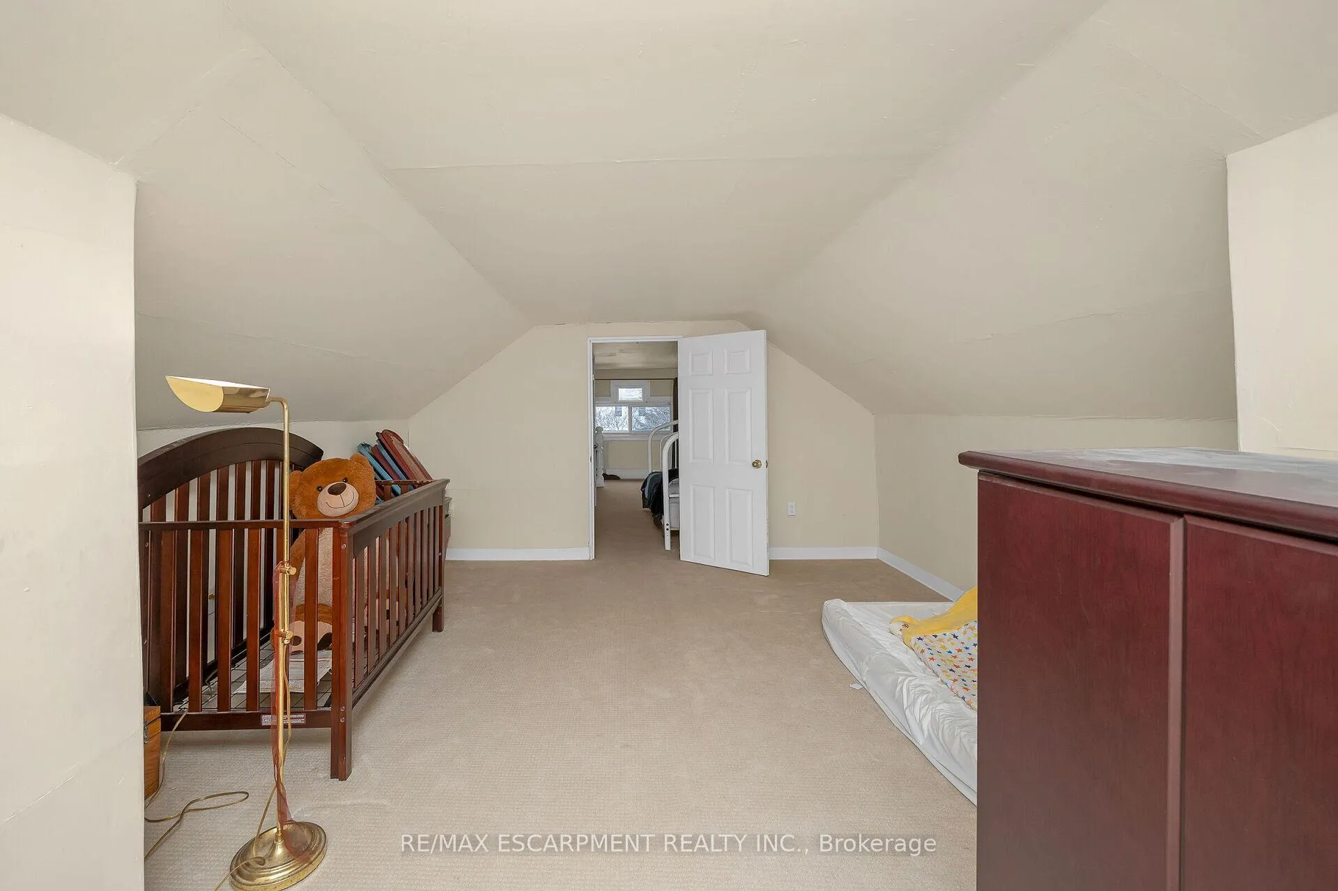 Photo 24 of 246 Ottawa Street S, Hamilton, Delta — HOMEH