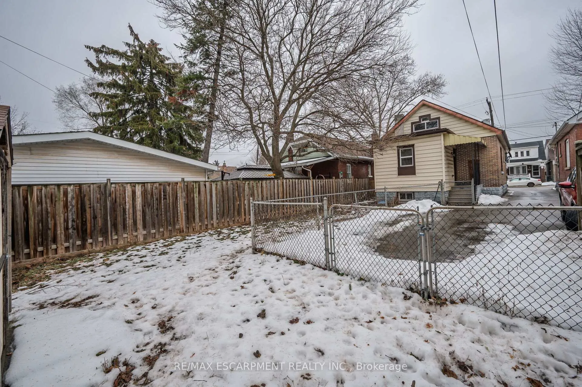 Photo 38 of 246 Ottawa Street S, Hamilton, Delta — HOMEH