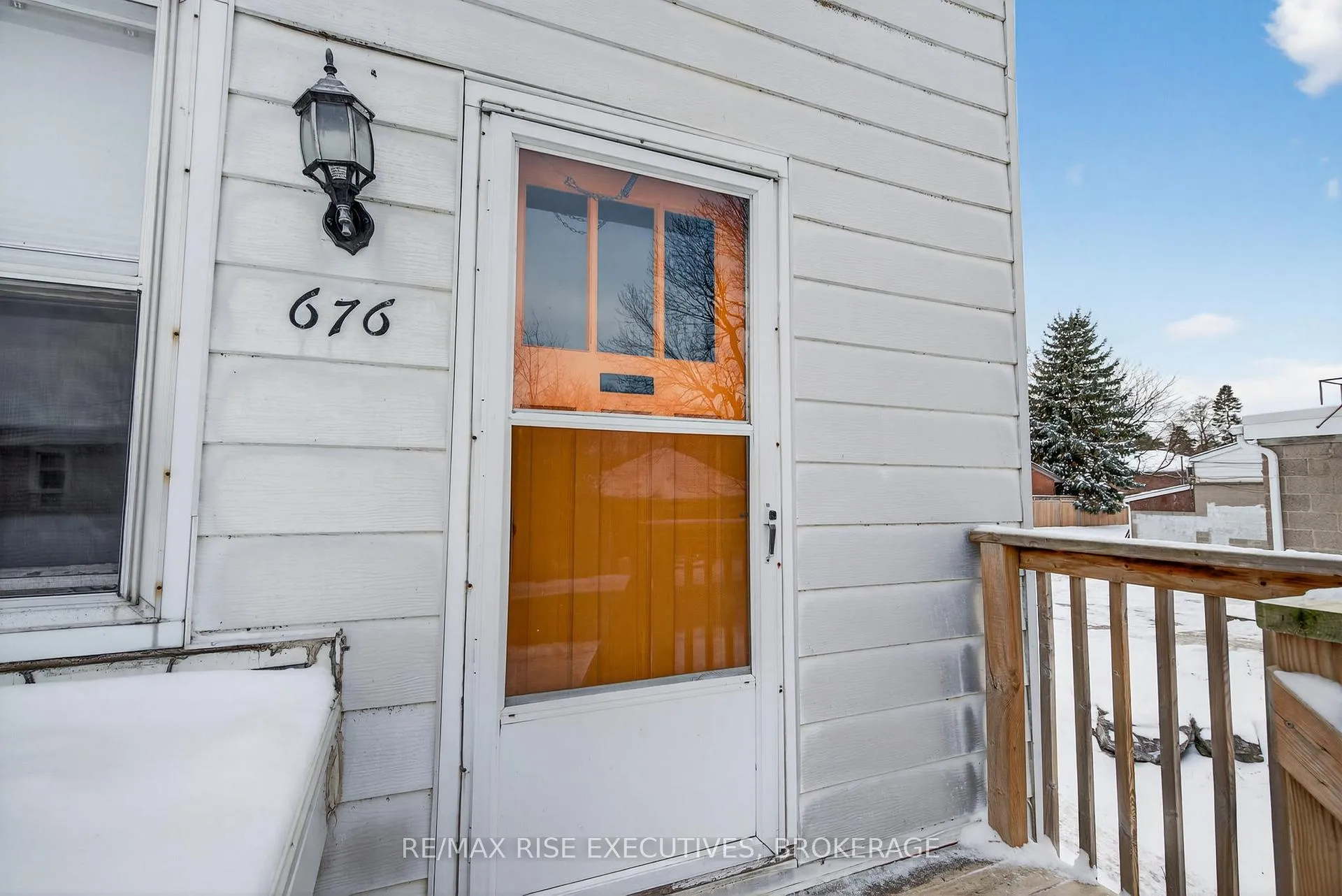 Photo 3 of 676 King Street W, Kingston, Central City West — HOMEH
