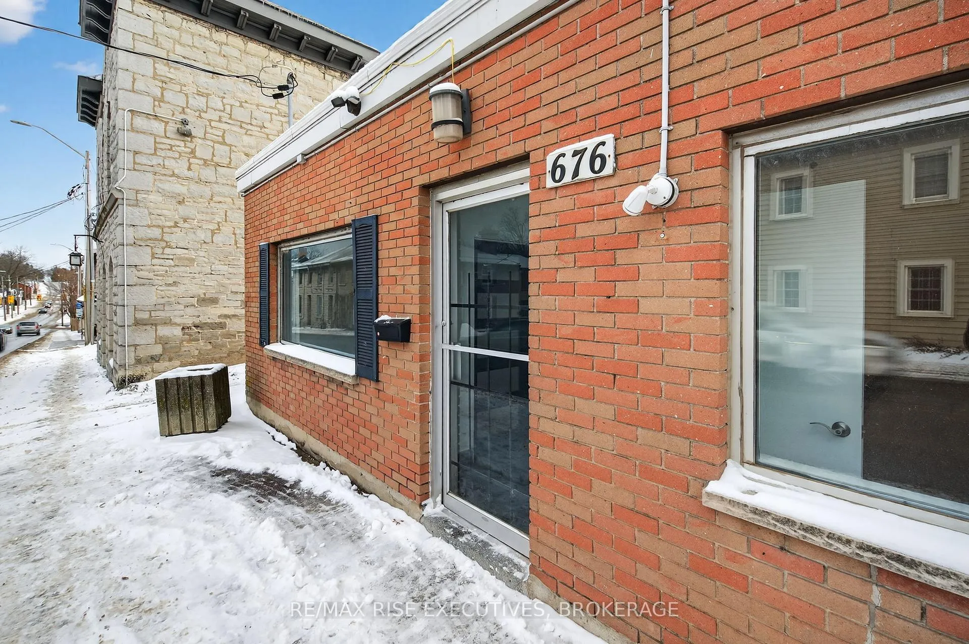 Photo 21 of 676 King Street W, Kingston, Central City West — HOMEH