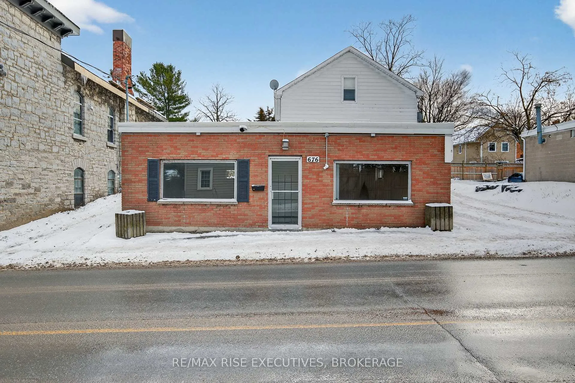 Photo 46 of 676 King Street W, Kingston, Central City West — HOMEH