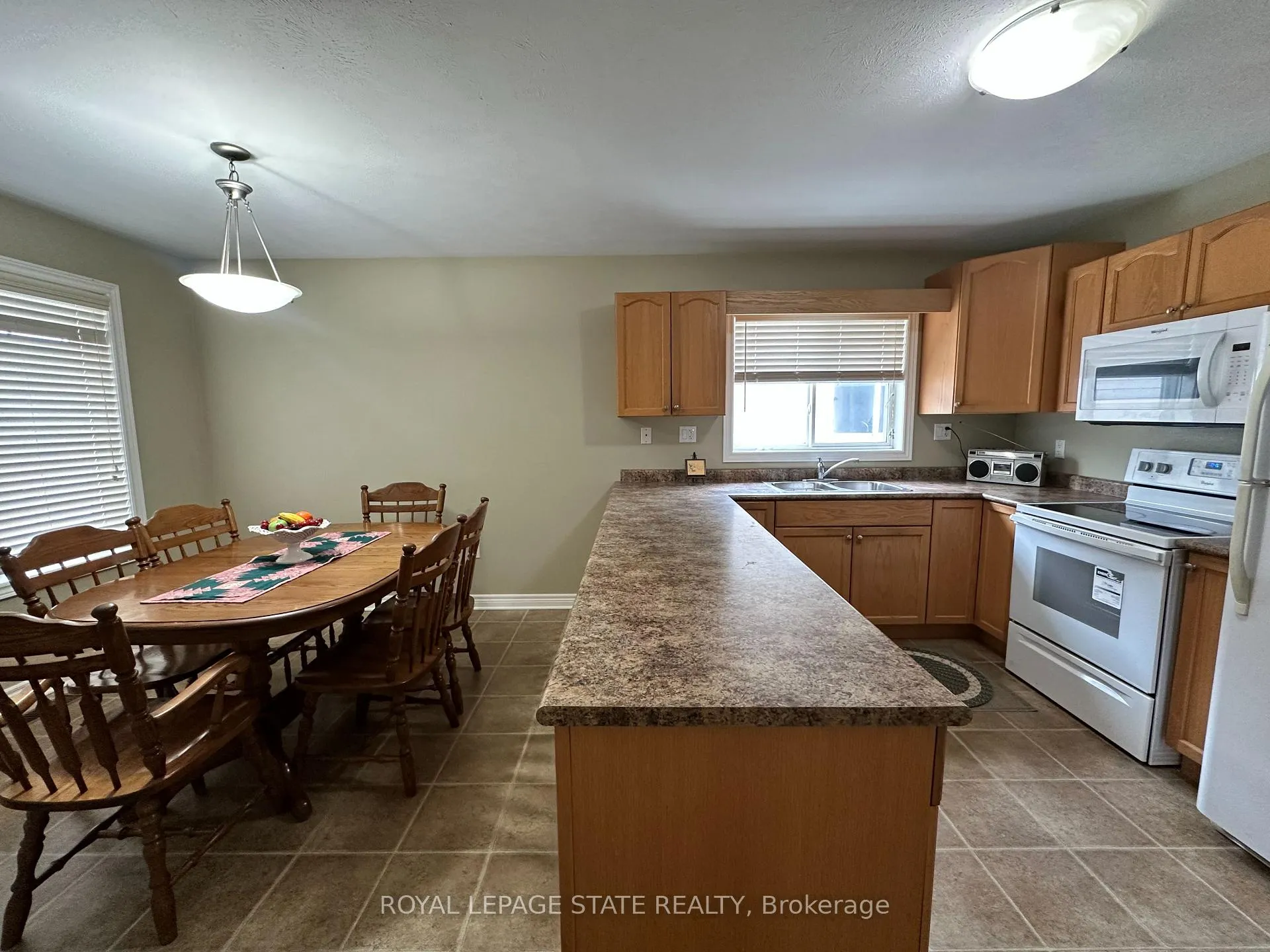 Photo 8 of 154 Forest Street E, Haldimand, Dunnville — HOMEH