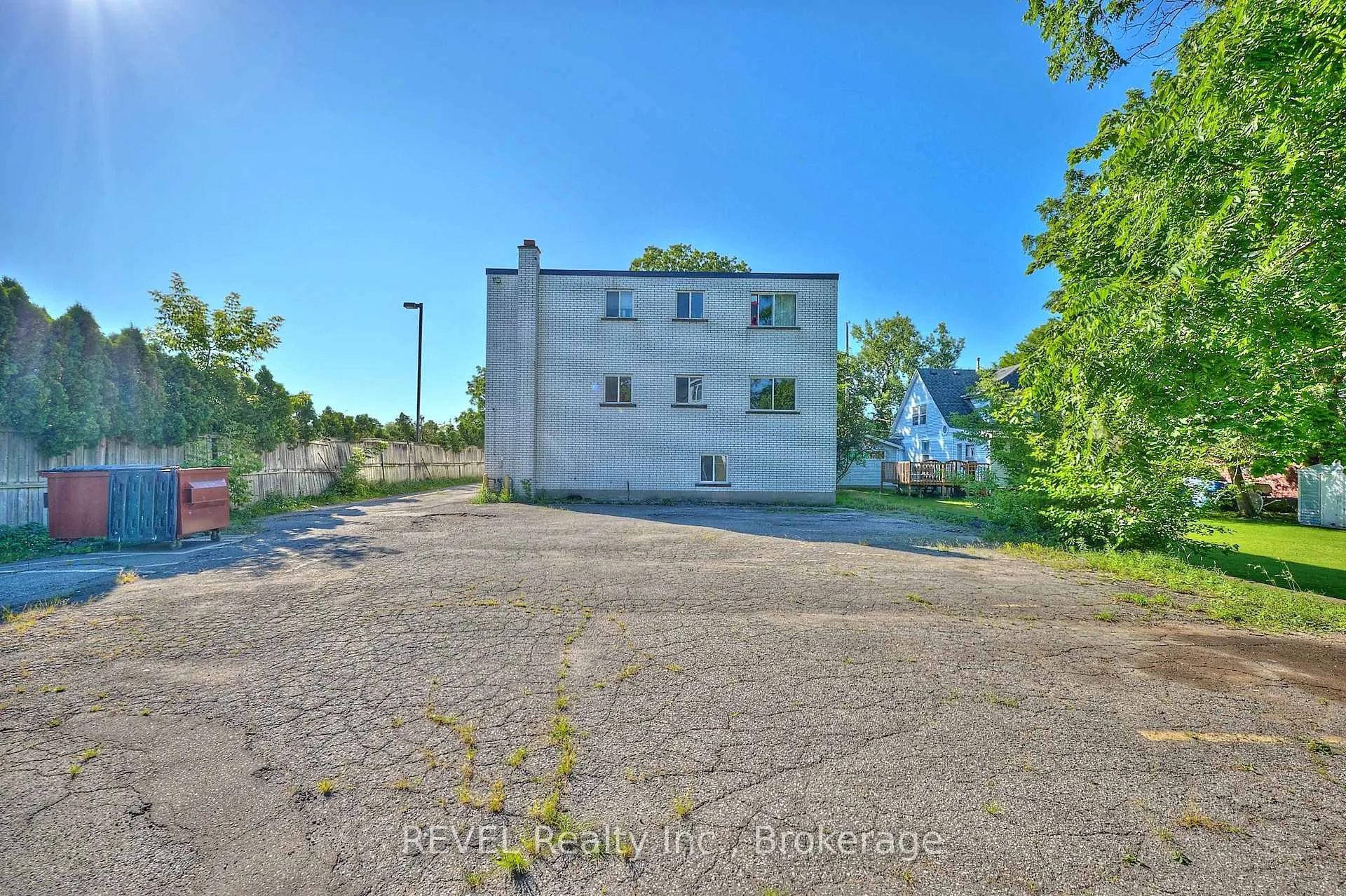 Photo 9 of 3865 Front Street, Niagara Falls, Chippawa — HOMEH
