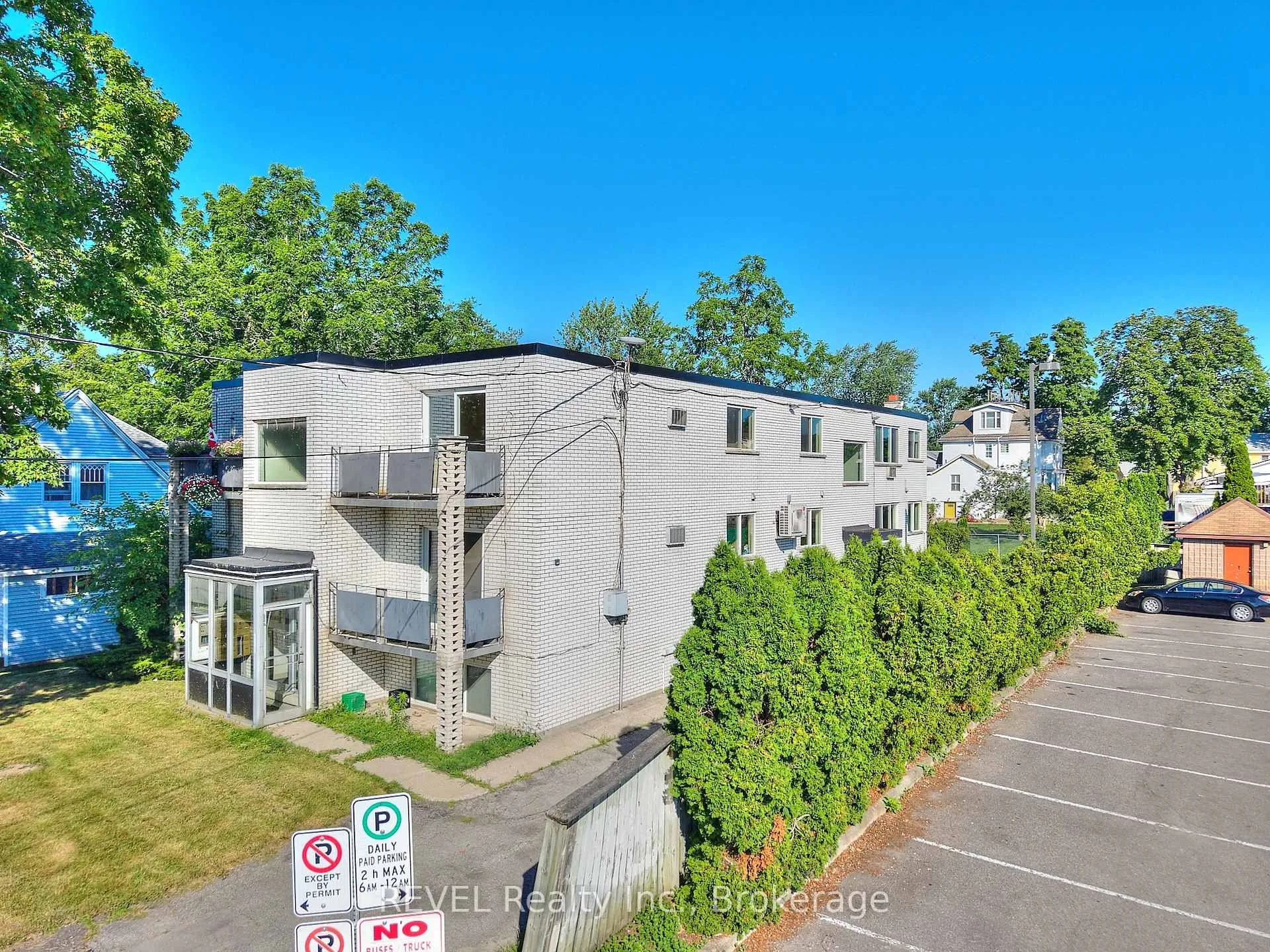 Photo 11 of 3865 Front Street, Niagara Falls, Chippawa — HOMEH