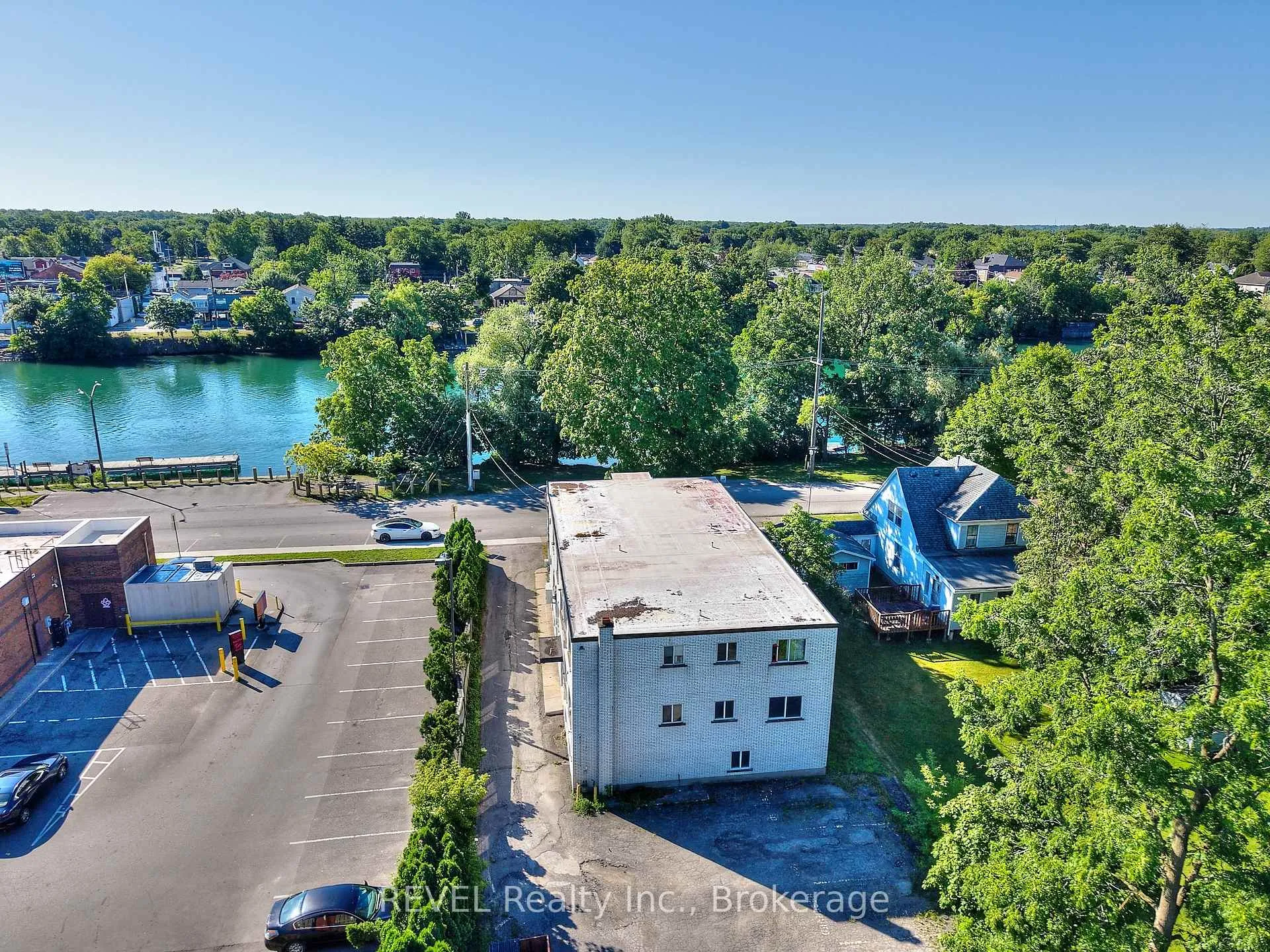 Photo 14 of 3865 Front Street, Niagara Falls, Chippawa — HOMEH