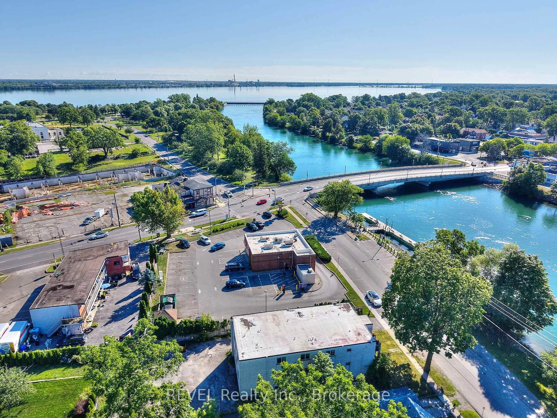 Photo 16 of 3865 Front Street, Niagara Falls, Chippawa — HOMEH