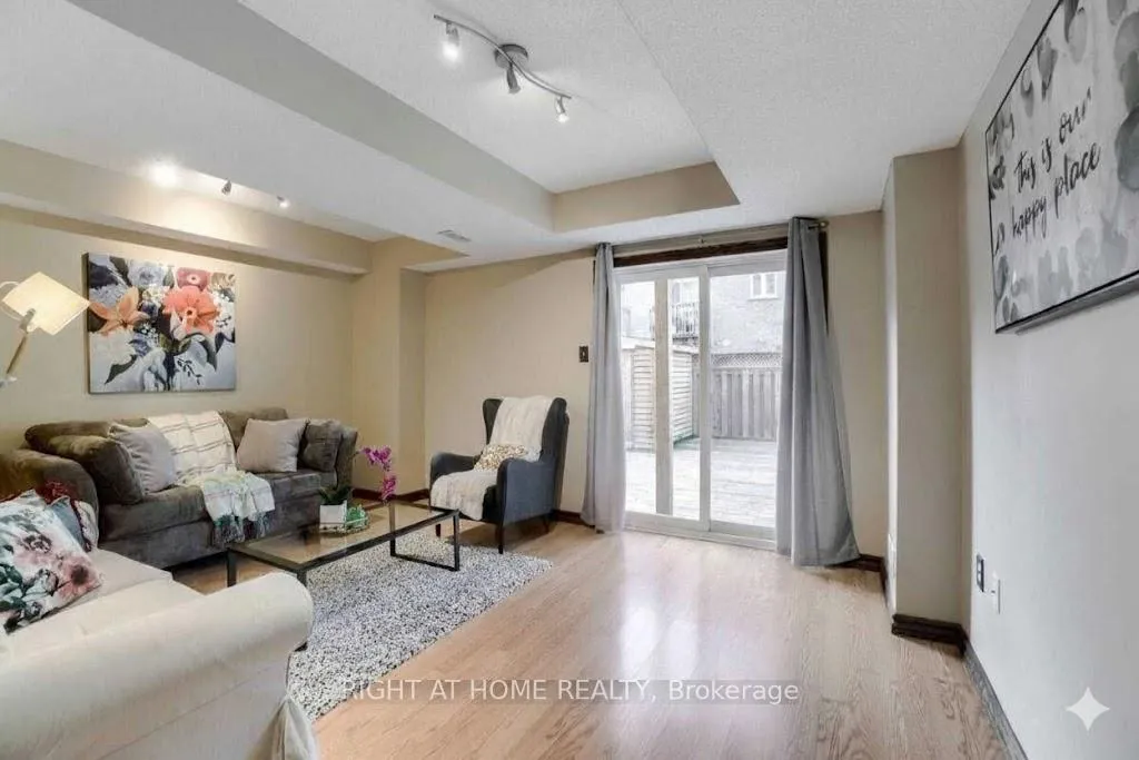 Photo 22 of 741 Maxman Street, Mississauga, Hurontario — HOMEH