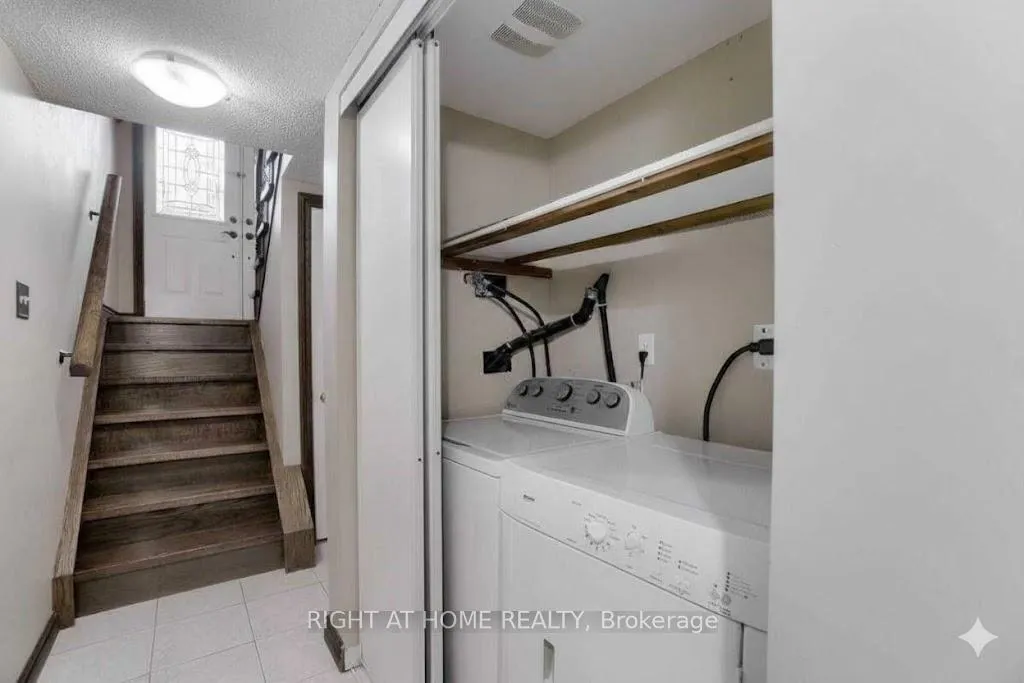 Photo 25 of 741 Maxman Street, Mississauga, Hurontario — HOMEH