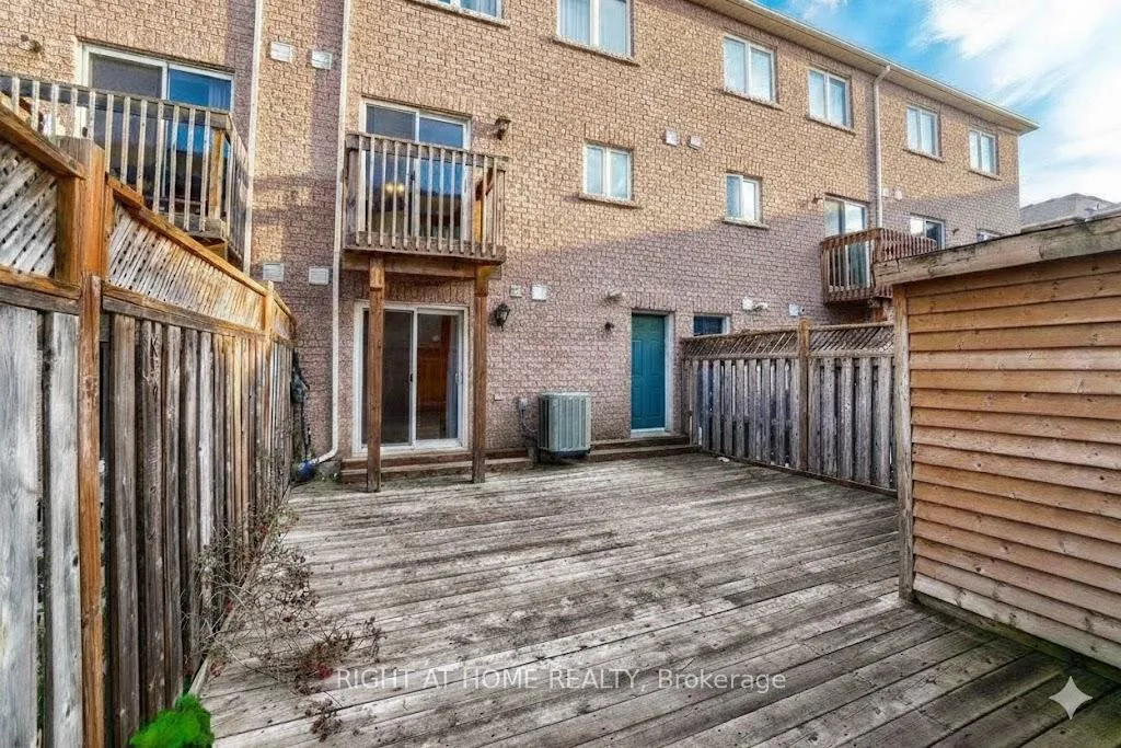 Photo 27 of 741 Maxman Street, Mississauga, Hurontario — HOMEH