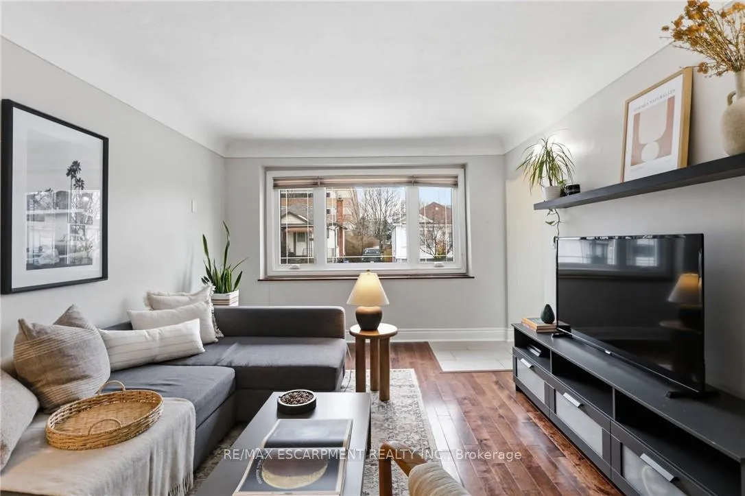 Photo 9 of 32 Audrey Street, Hamilton, Eastmount — HOMEH