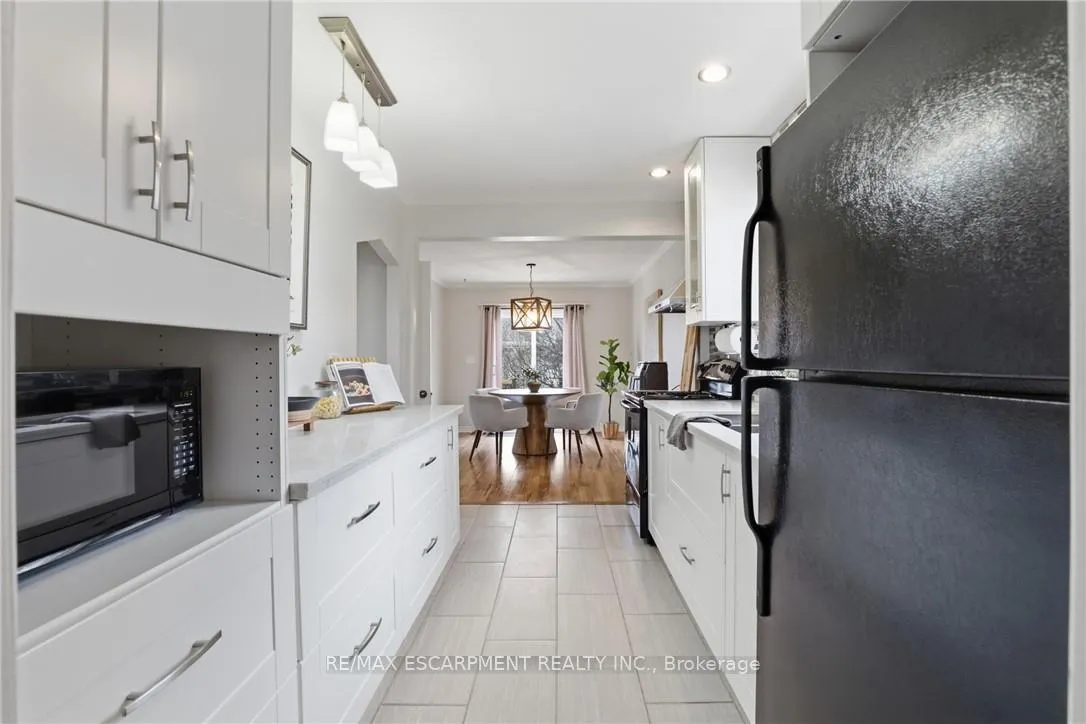 Photo 11 of 32 Audrey Street, Hamilton, Eastmount — HOMEH