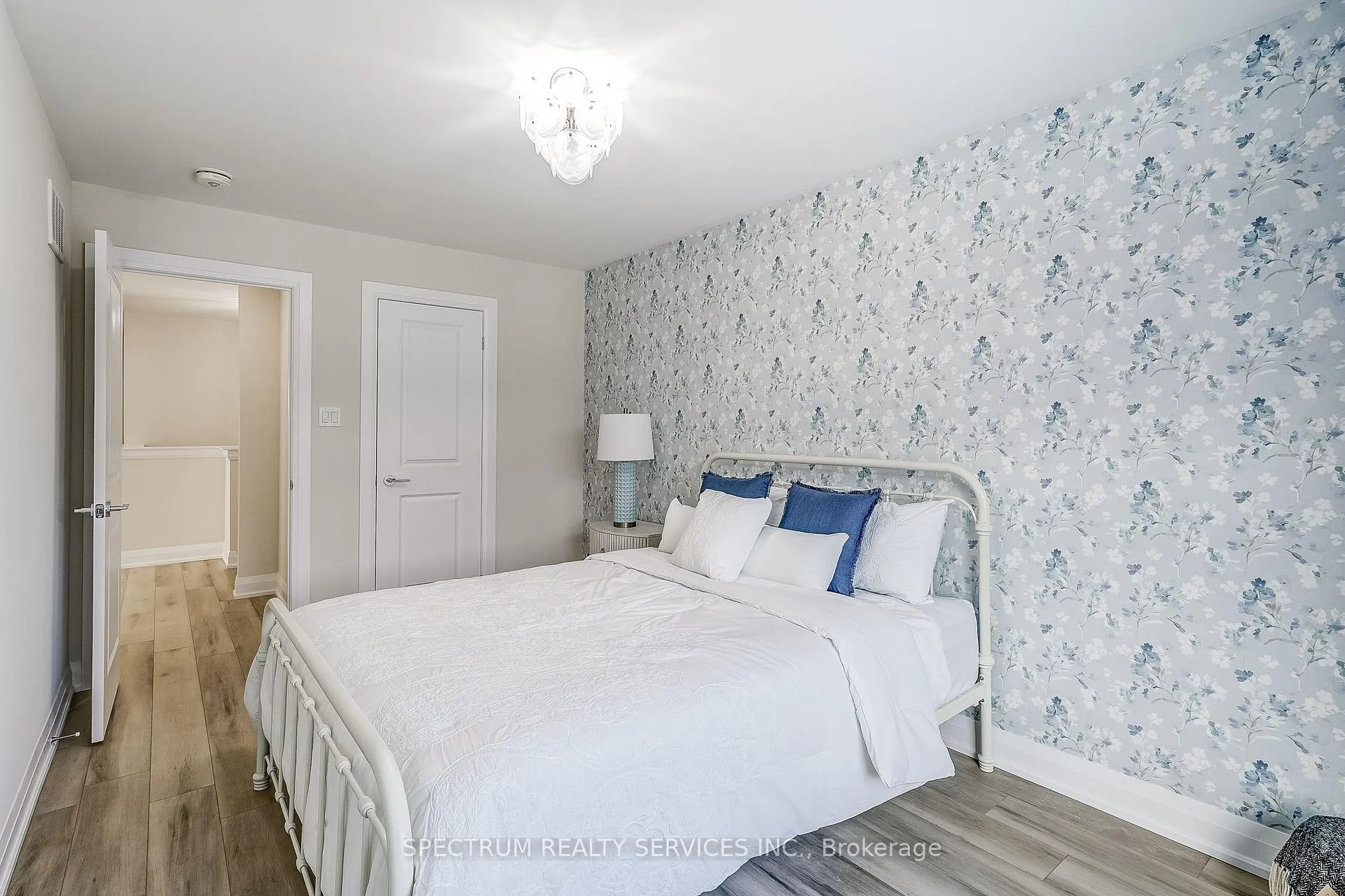 Photo 14 of 139 Adario Crescent, Vaughan, Vellore Village — HOMEH