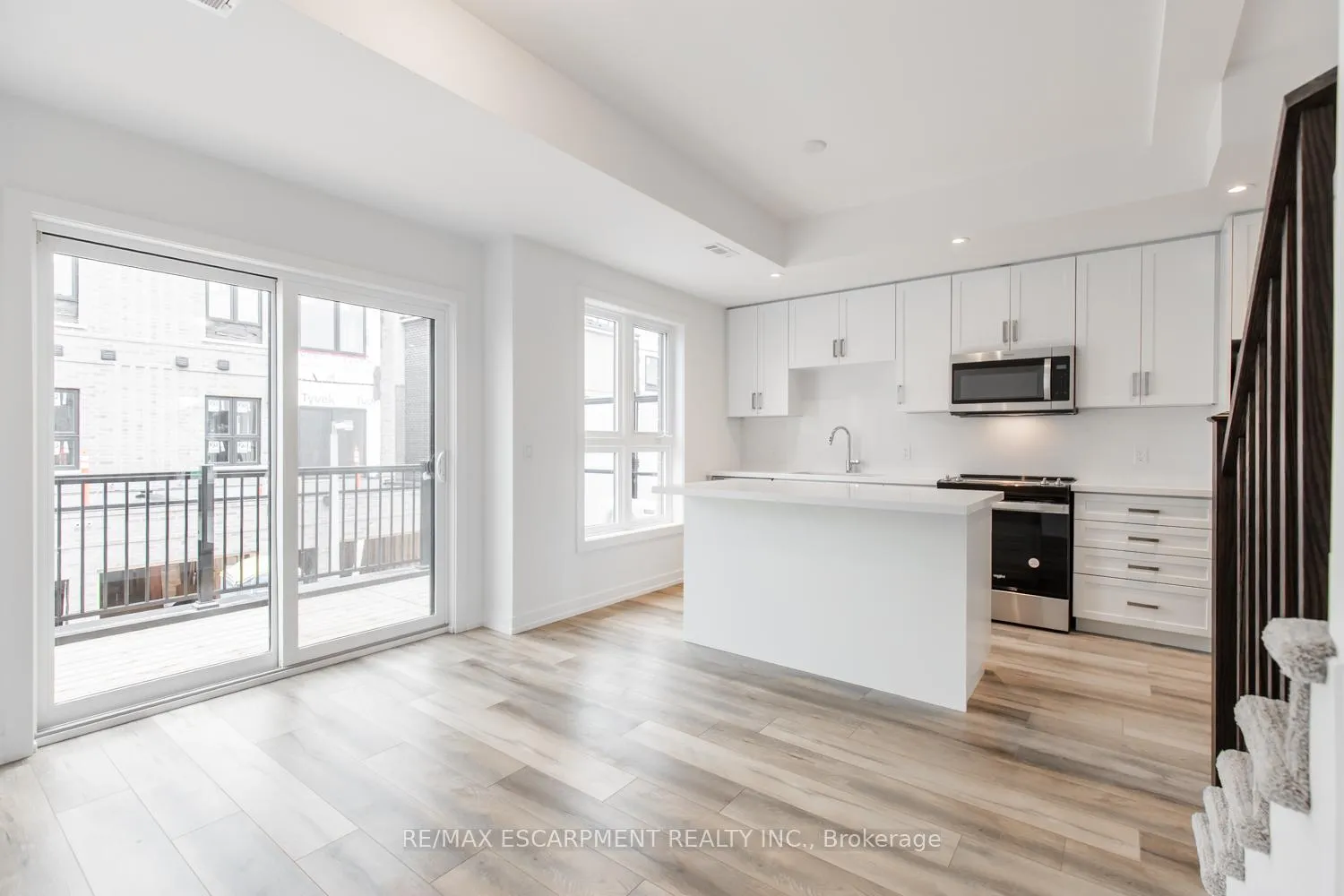 Photo 8 of Unit 4, 70 Kenesky Drive, Hamilton, Waterdown — HOMEH