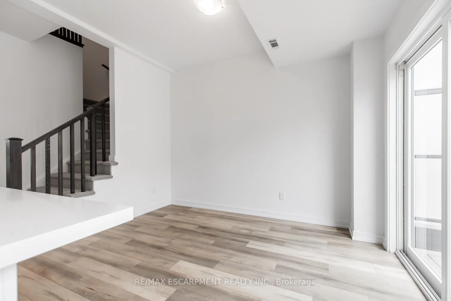Photo 10 of Unit 4, 70 Kenesky Drive, Hamilton, Waterdown — HOMEH