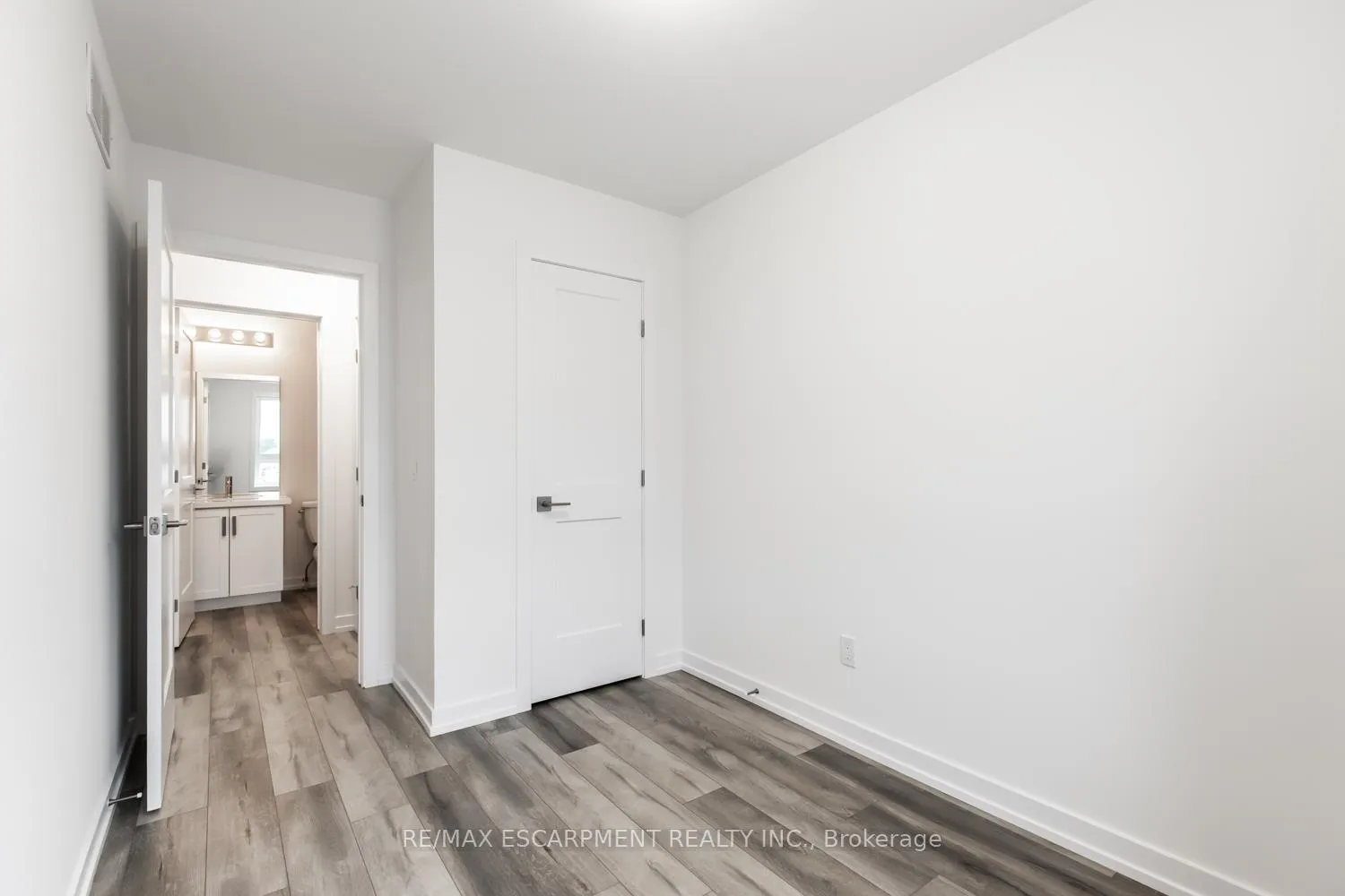 Photo 26 of Unit 4, 70 Kenesky Drive, Hamilton, Waterdown — HOMEH