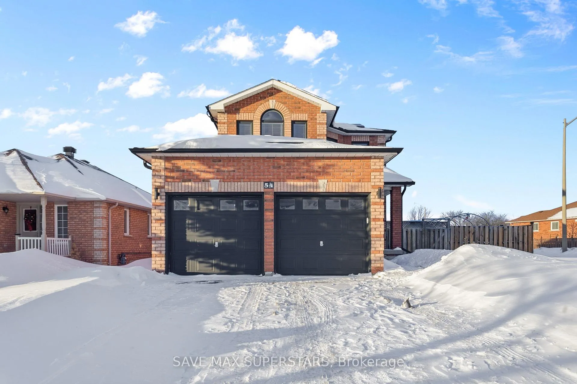 Photo 2 of 54 Gore Drive, Barrie, Ardagh — HOMEH