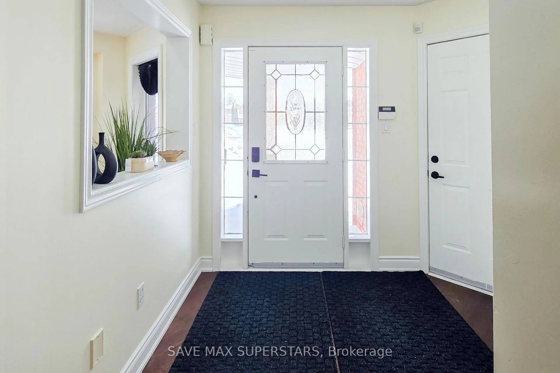 Photo 4 of 54 Gore Drive, Barrie, Ardagh — HOMEH