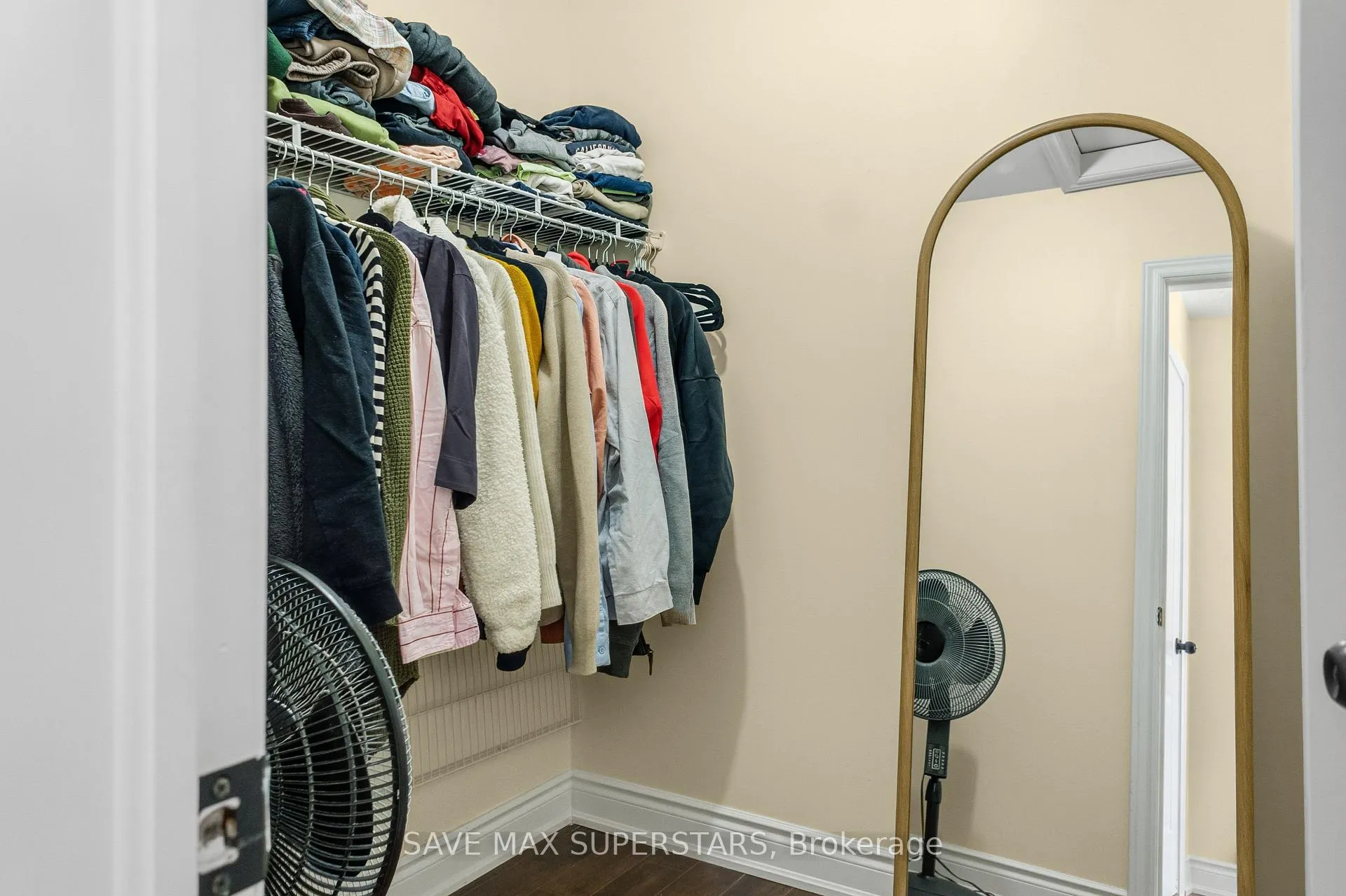 Photo 26 of 54 Gore Drive, Barrie, Ardagh — HOMEH