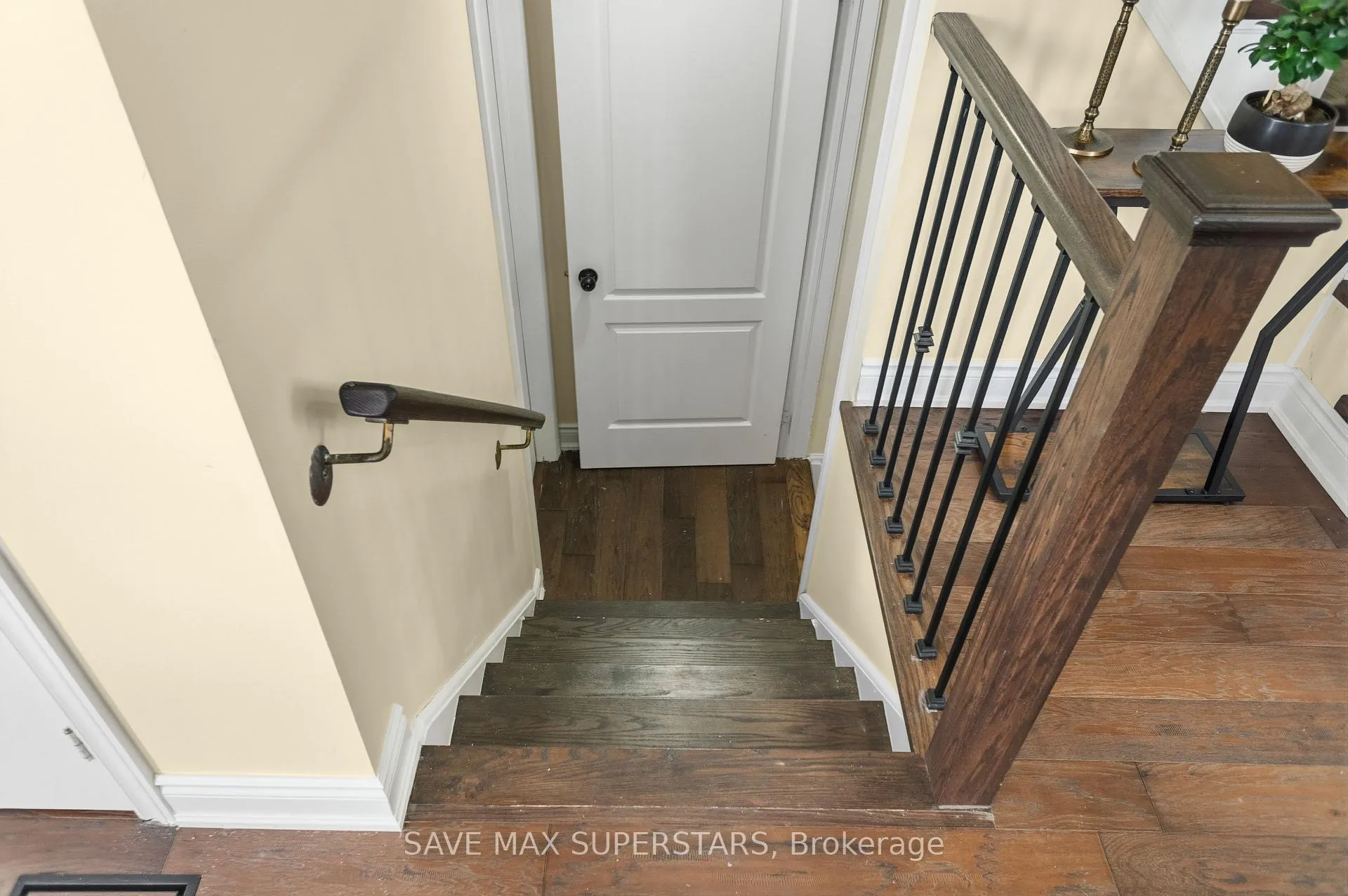 Photo 33 of 54 Gore Drive, Barrie, Ardagh — HOMEH