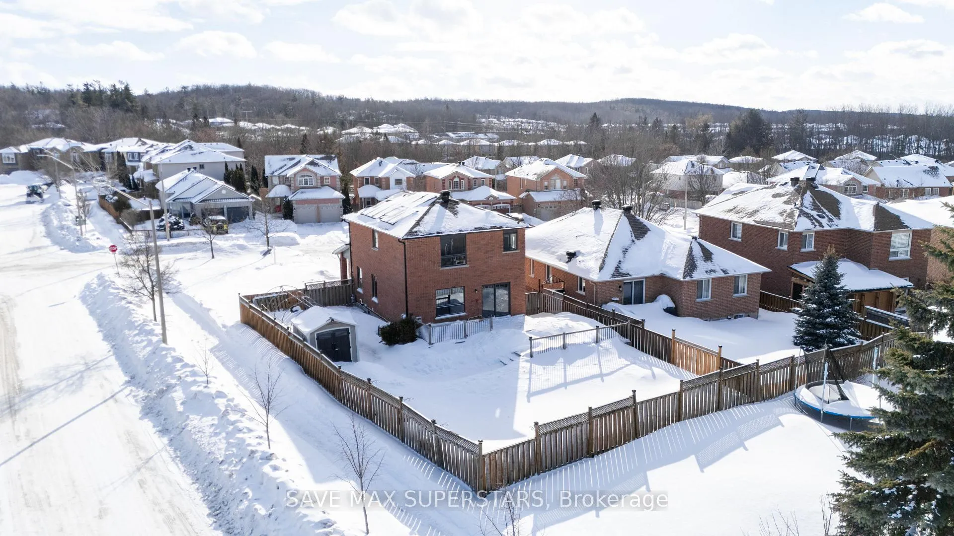 Photo 49 of 54 Gore Drive, Barrie, Ardagh — HOMEH