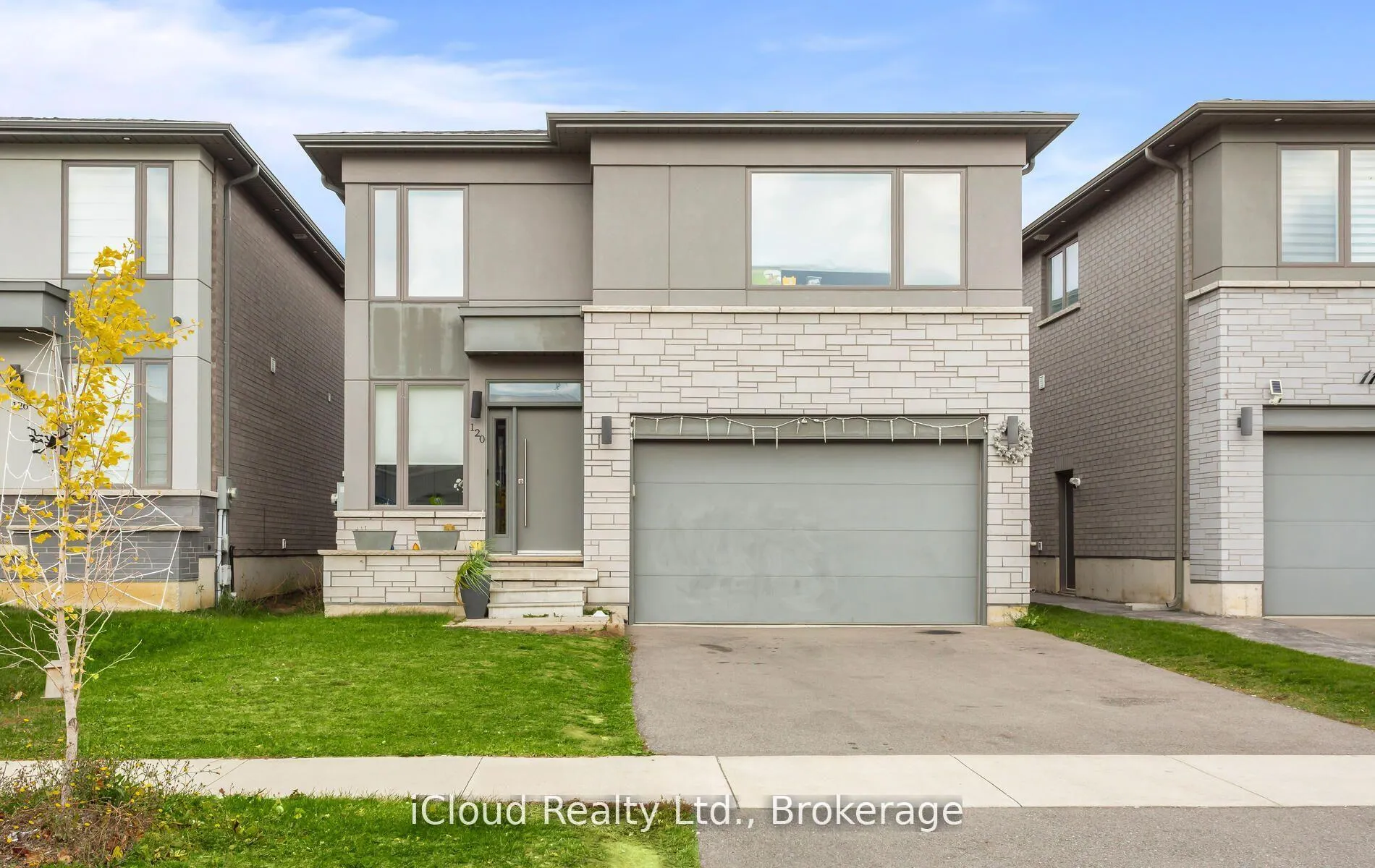 Photo 1 of 120 Bedrock Drive, Hamilton, Stoney Creek Mountain — HOMEH