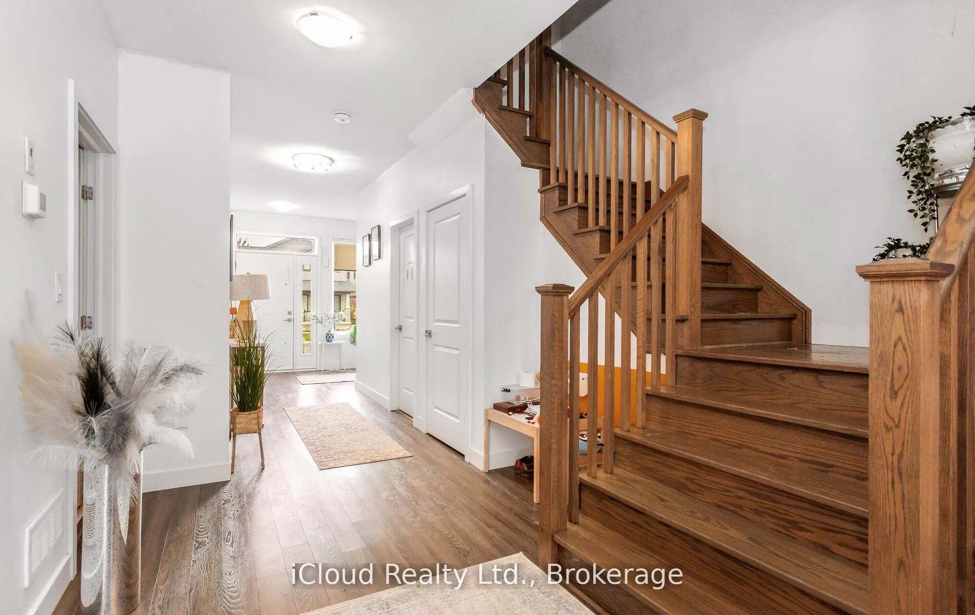 Photo 6 of 120 Bedrock Drive, Hamilton, Stoney Creek Mountain — HOMEH