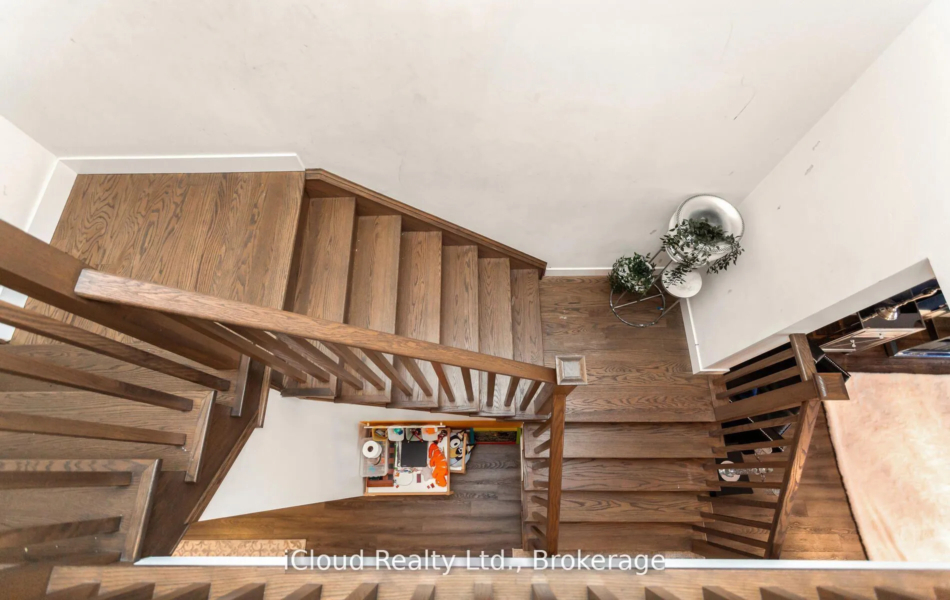 Photo 19 of 120 Bedrock Drive, Hamilton, Stoney Creek Mountain — HOMEH