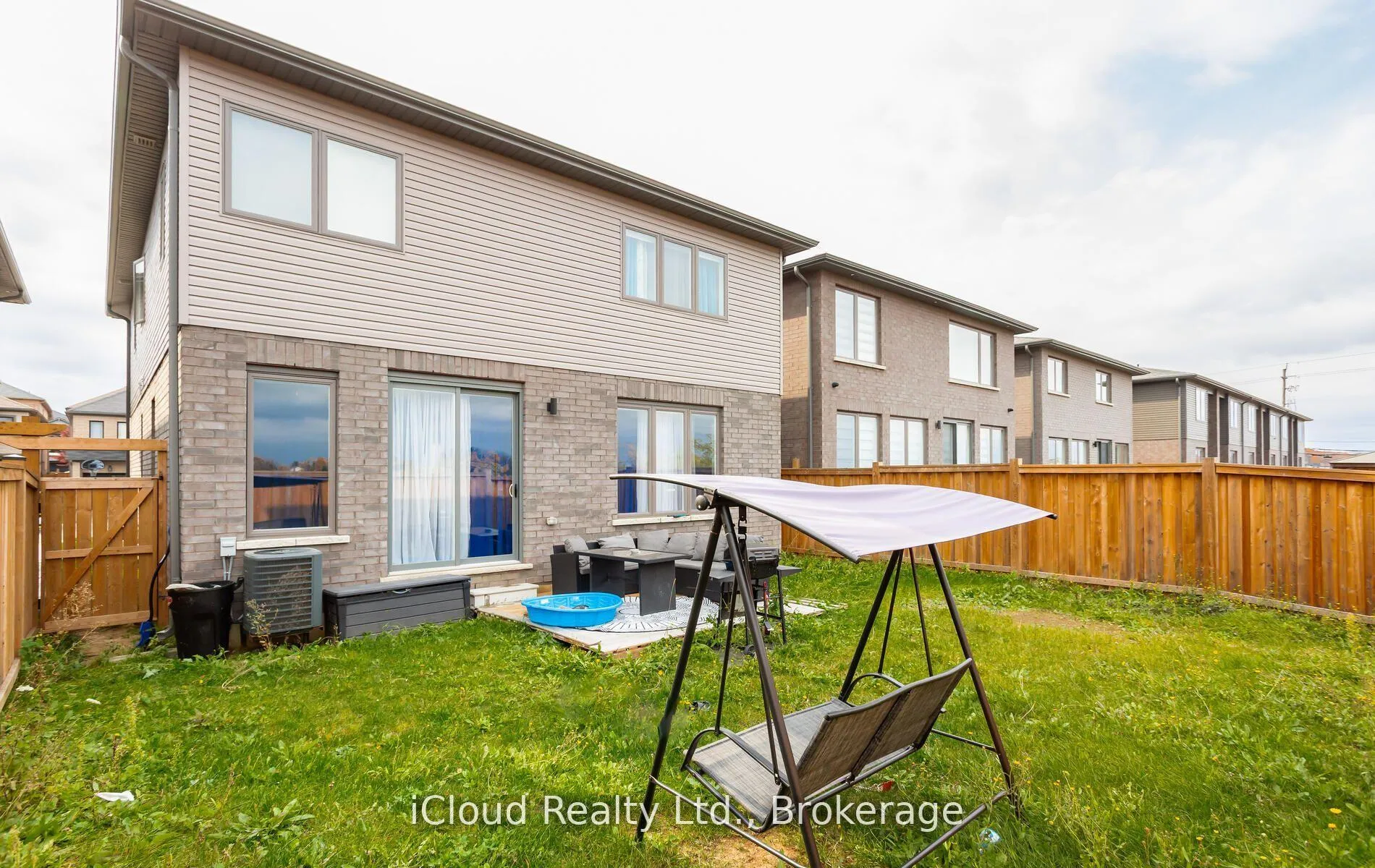 Photo 35 of 120 Bedrock Drive, Hamilton, Stoney Creek Mountain — HOMEH