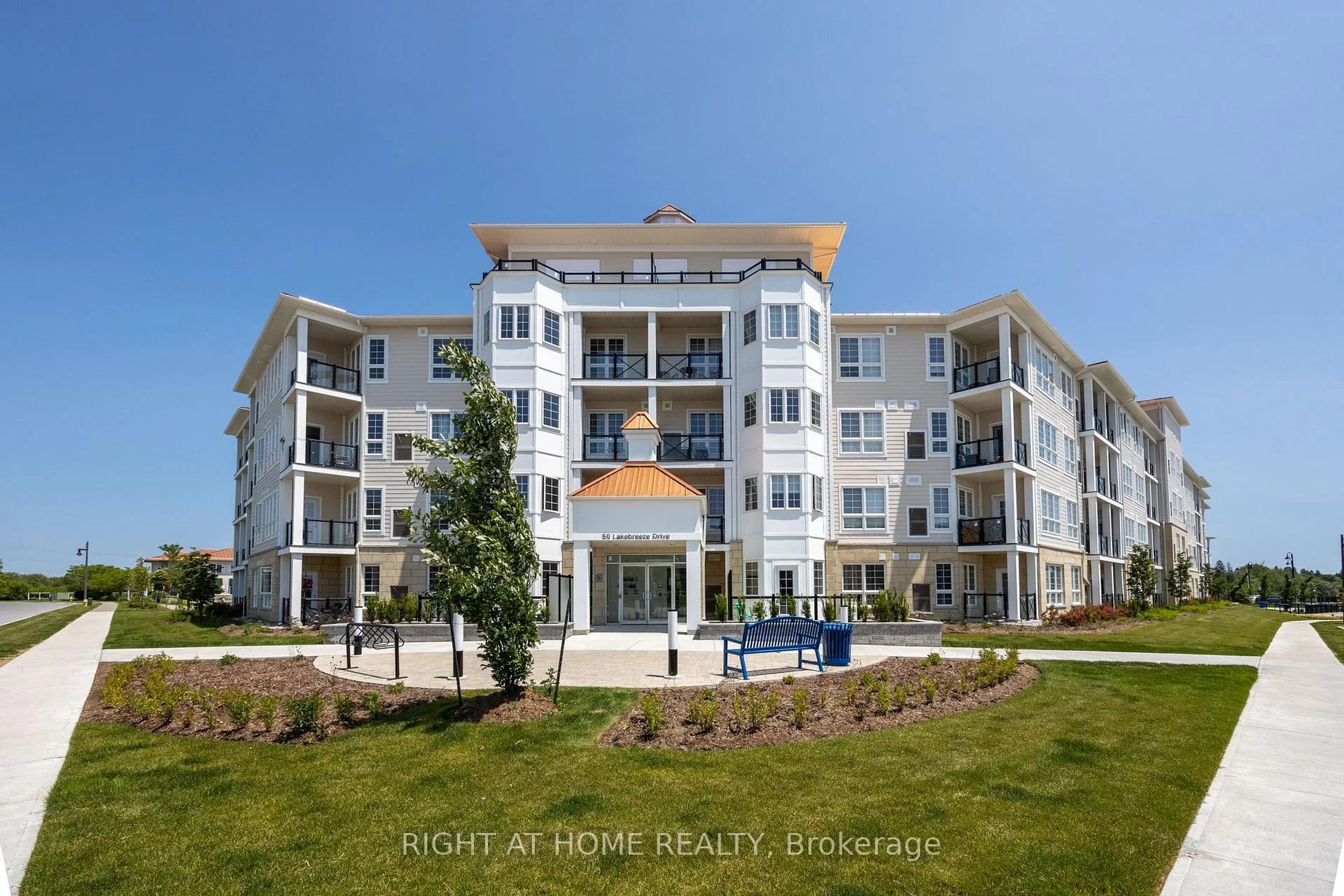 Photo 1 of Unit 402, 50 Lakebreeze Drive, Clarington, Newcastle — HOMEH