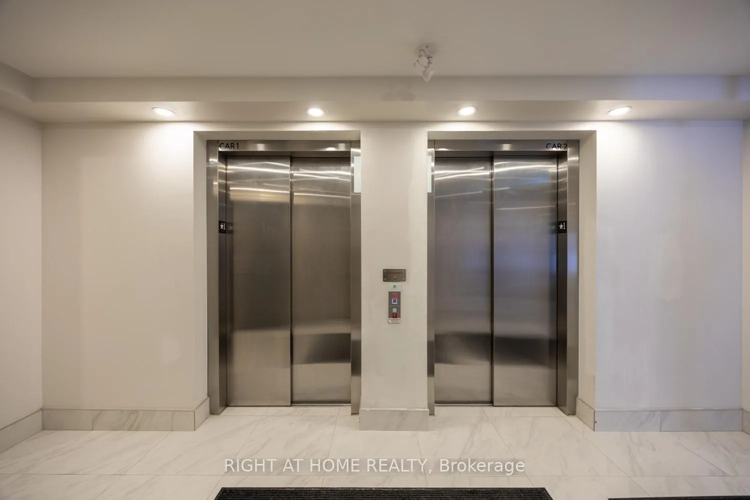 Photo 5 of Unit 402, 50 Lakebreeze Drive, Clarington, Newcastle — HOMEH