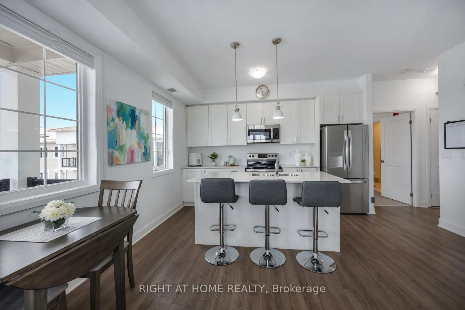 Photo 14 of Unit 402, 50 Lakebreeze Drive, Clarington, Newcastle — HOMEH