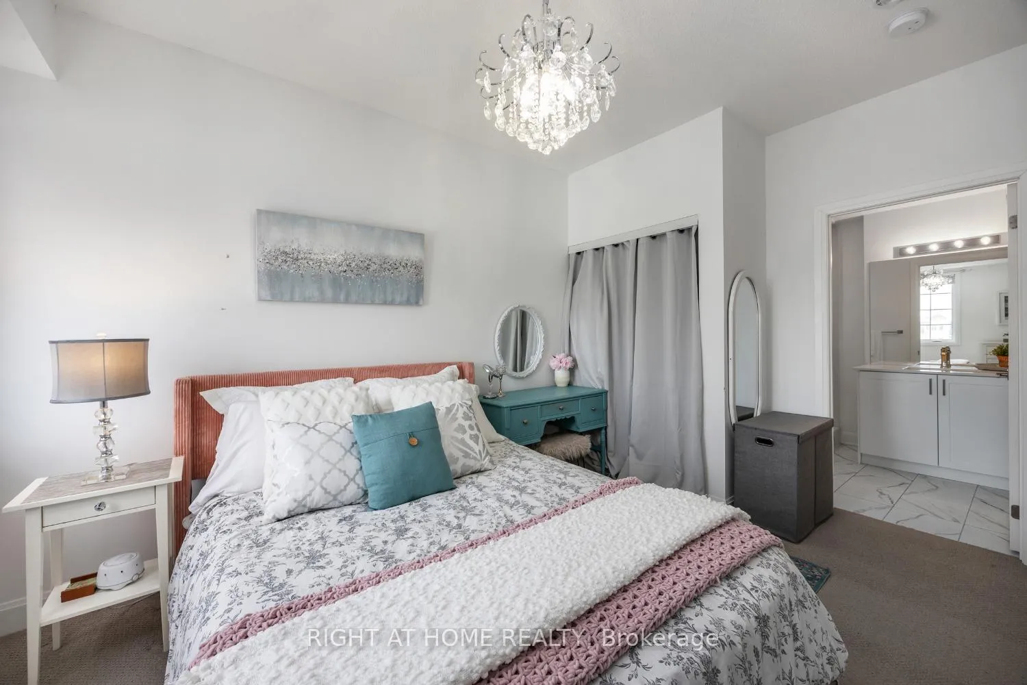 Photo 28 of Unit 402, 50 Lakebreeze Drive, Clarington, Newcastle — HOMEH