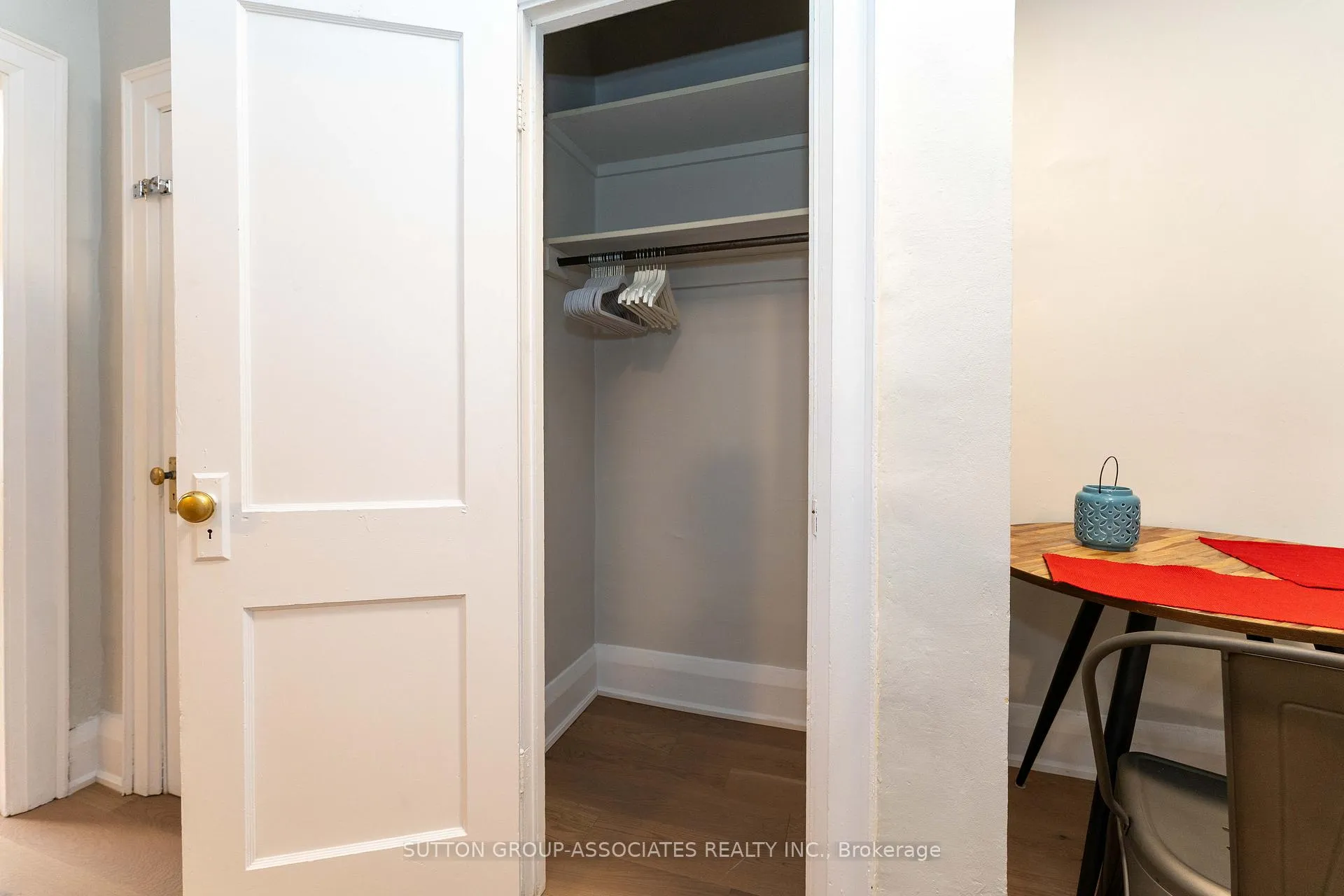Photo 6 of Unit 2, 582 St Clair Avenue W, Toronto, Humewood-Cedarvale — HOMEH